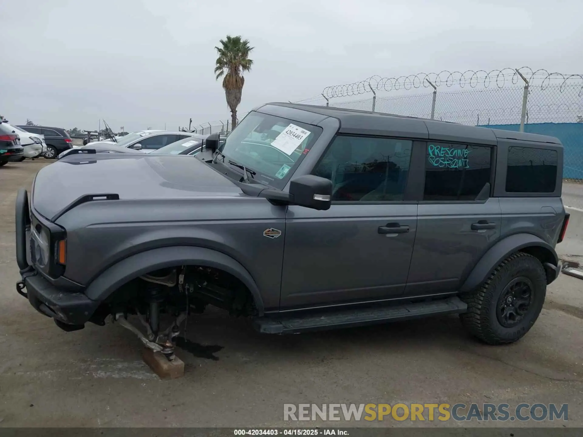 15 Photograph of a damaged car 1FMEE5DP6PLB44068 FORD BRONCO 2023