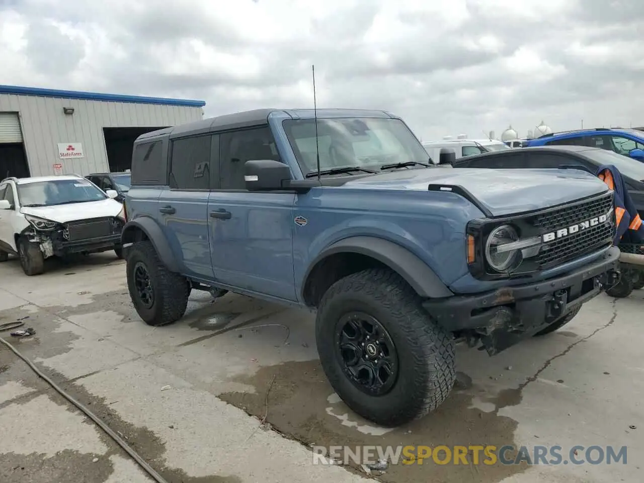 4 Фотография поврежденного автомобиля 1FMEE5DP7PLB44371 FORD BRONCO 2023