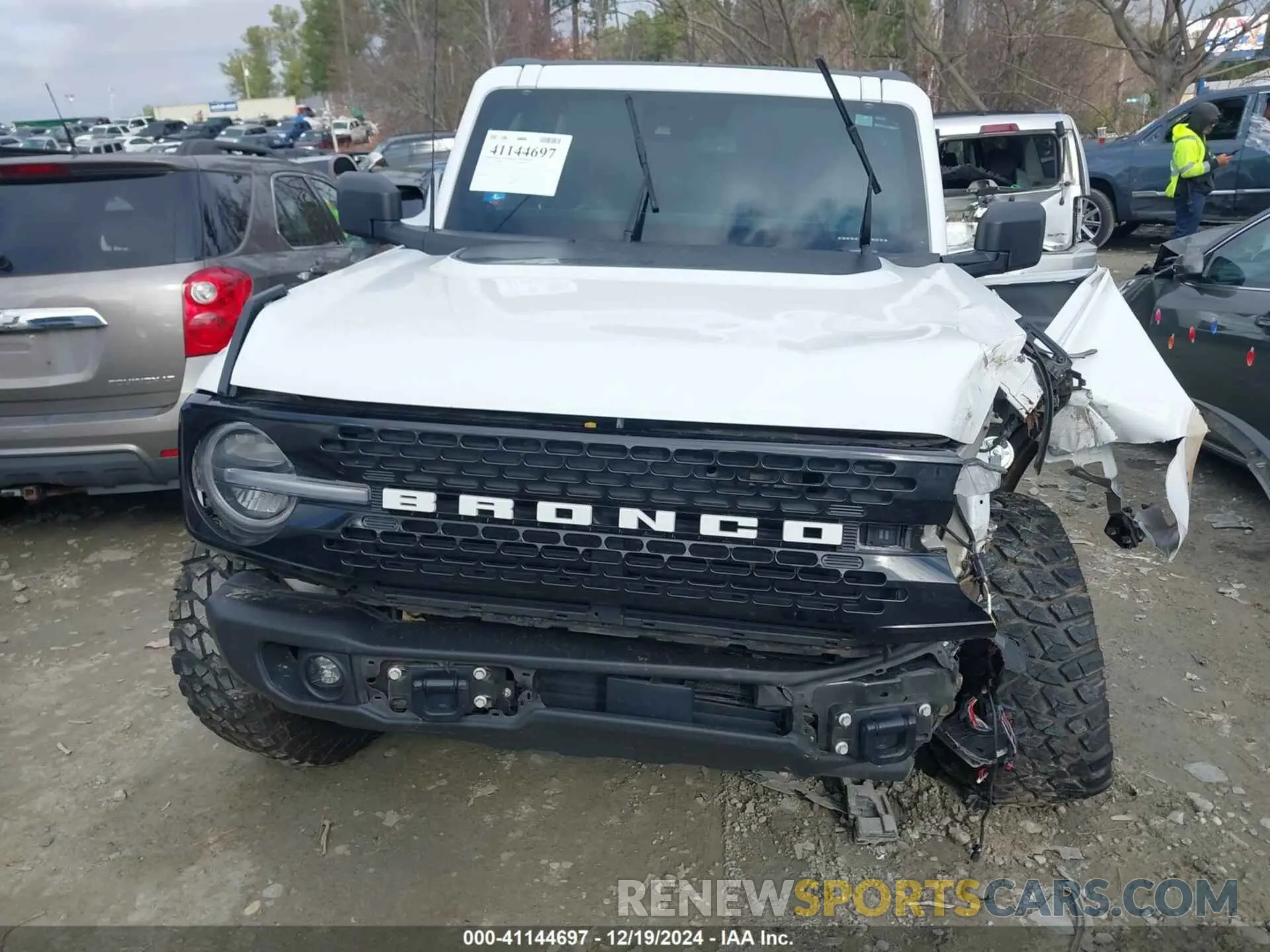 6 Фотография поврежденного автомобиля 1FMEE5DP7PLB52177 FORD BRONCO 2023