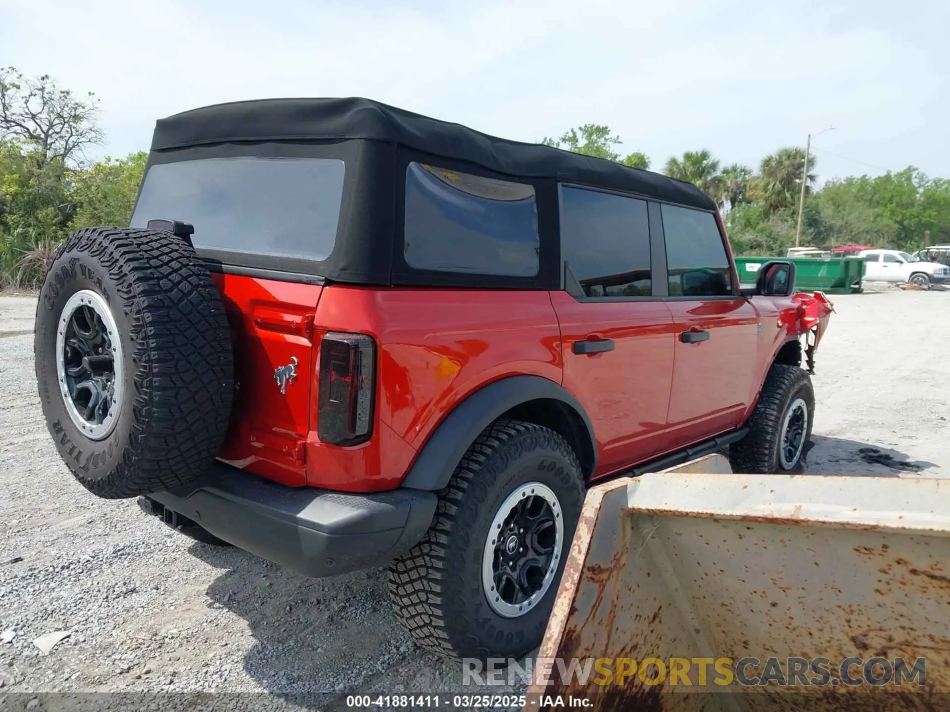 4 Photograph of a damaged car 1FMEE5DP7PLC06447 FORD BRONCO 2023