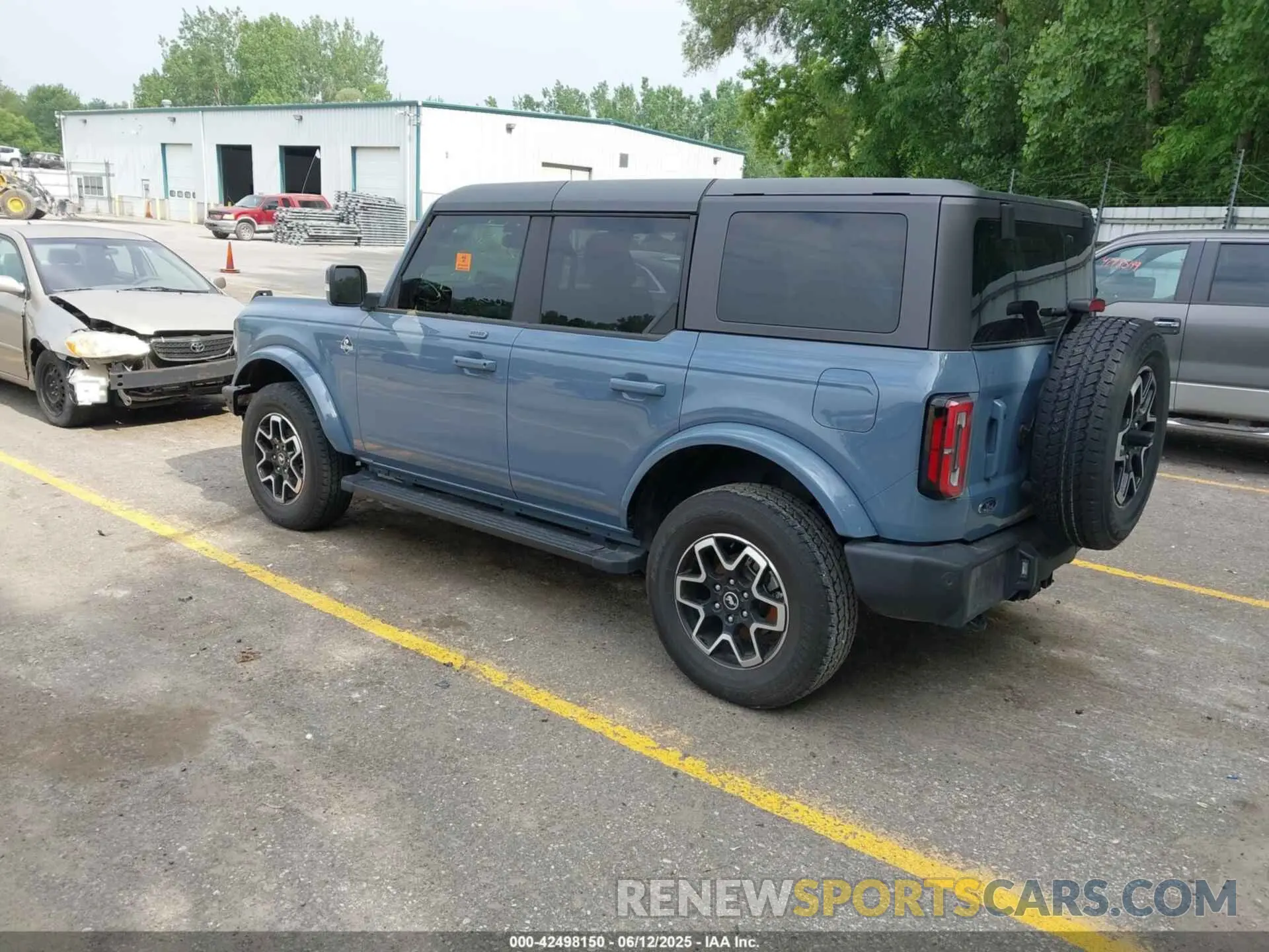 3 Фотография поврежденного автомобиля 1FMEE5DP9PLB50687 FORD BRONCO 2023