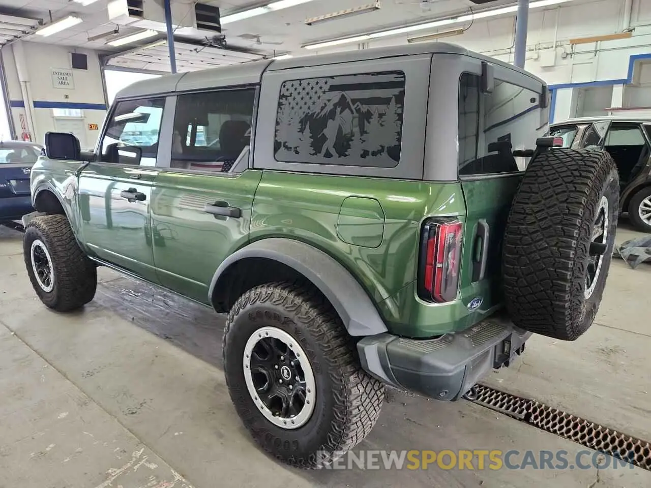 2 Фотография поврежденного автомобиля 1FMEE5DP9PLB54433 FORD BRONCO 2023