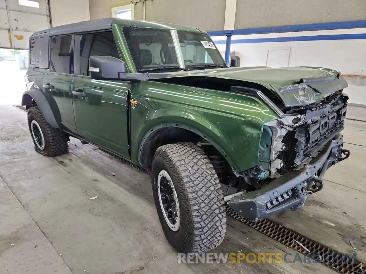 4 Фотография поврежденного автомобиля 1FMEE5DP9PLB54433 FORD BRONCO 2023