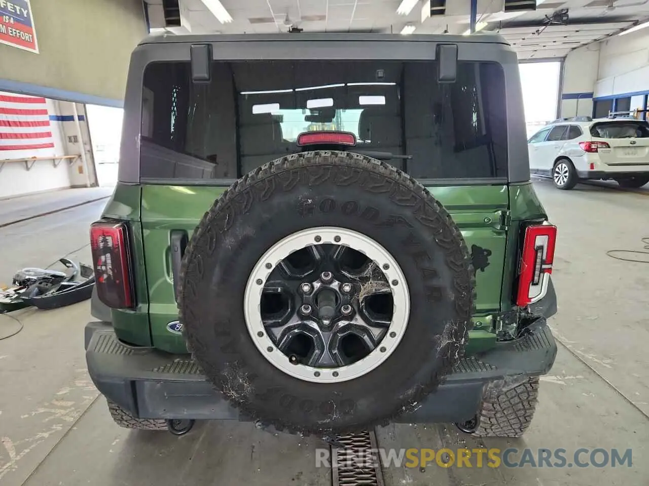 6 Фотография поврежденного автомобиля 1FMEE5DP9PLB54433 FORD BRONCO 2023