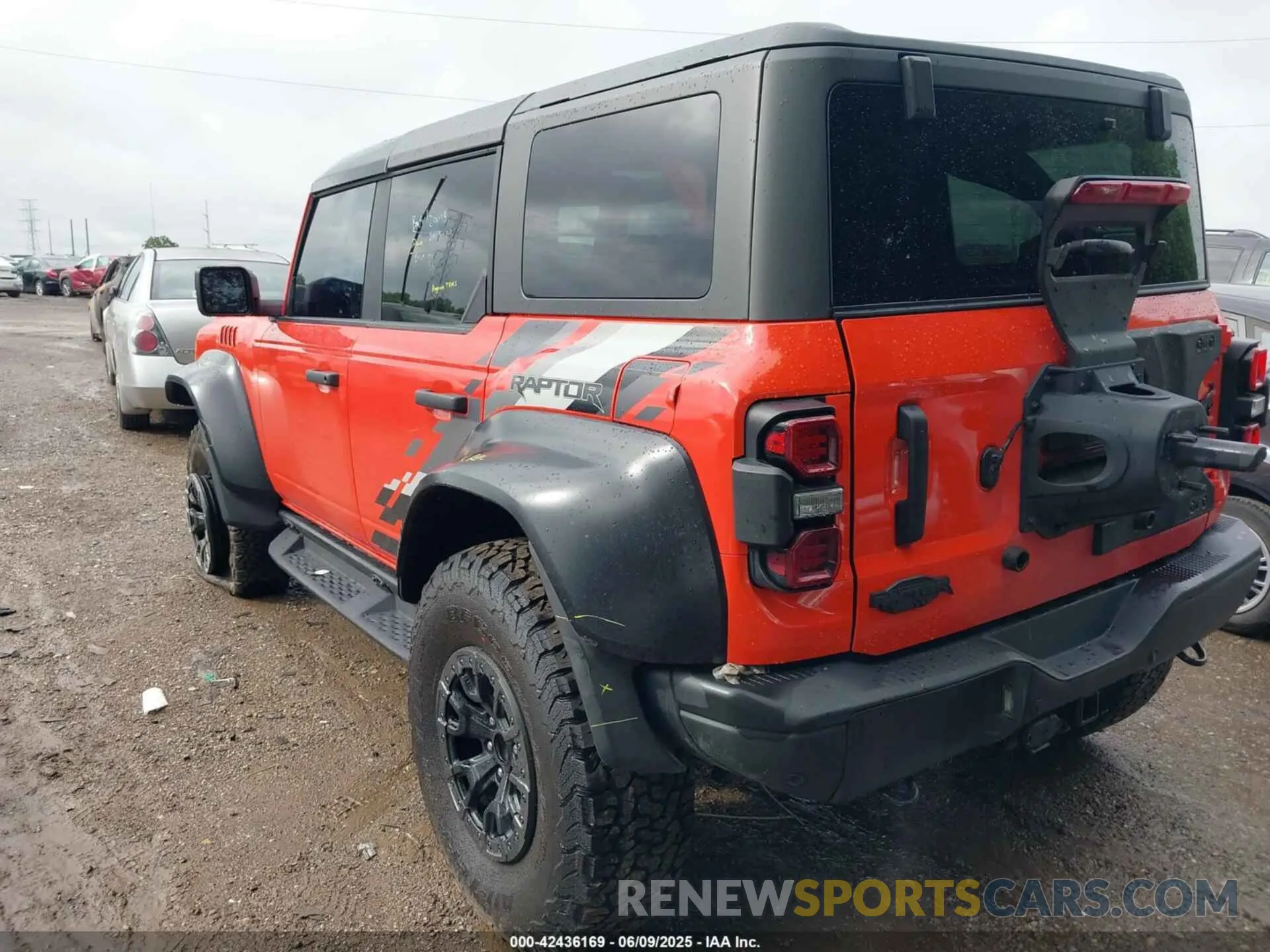 3 Фотография поврежденного автомобиля 1FMEE5JR2PLB23076 FORD BRONCO 2023