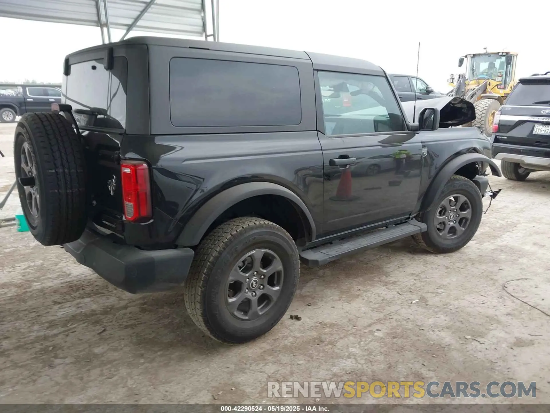 4 Photograph of a damaged car 1FMDE7AH4RLA91006 FORD BRONCO 2024