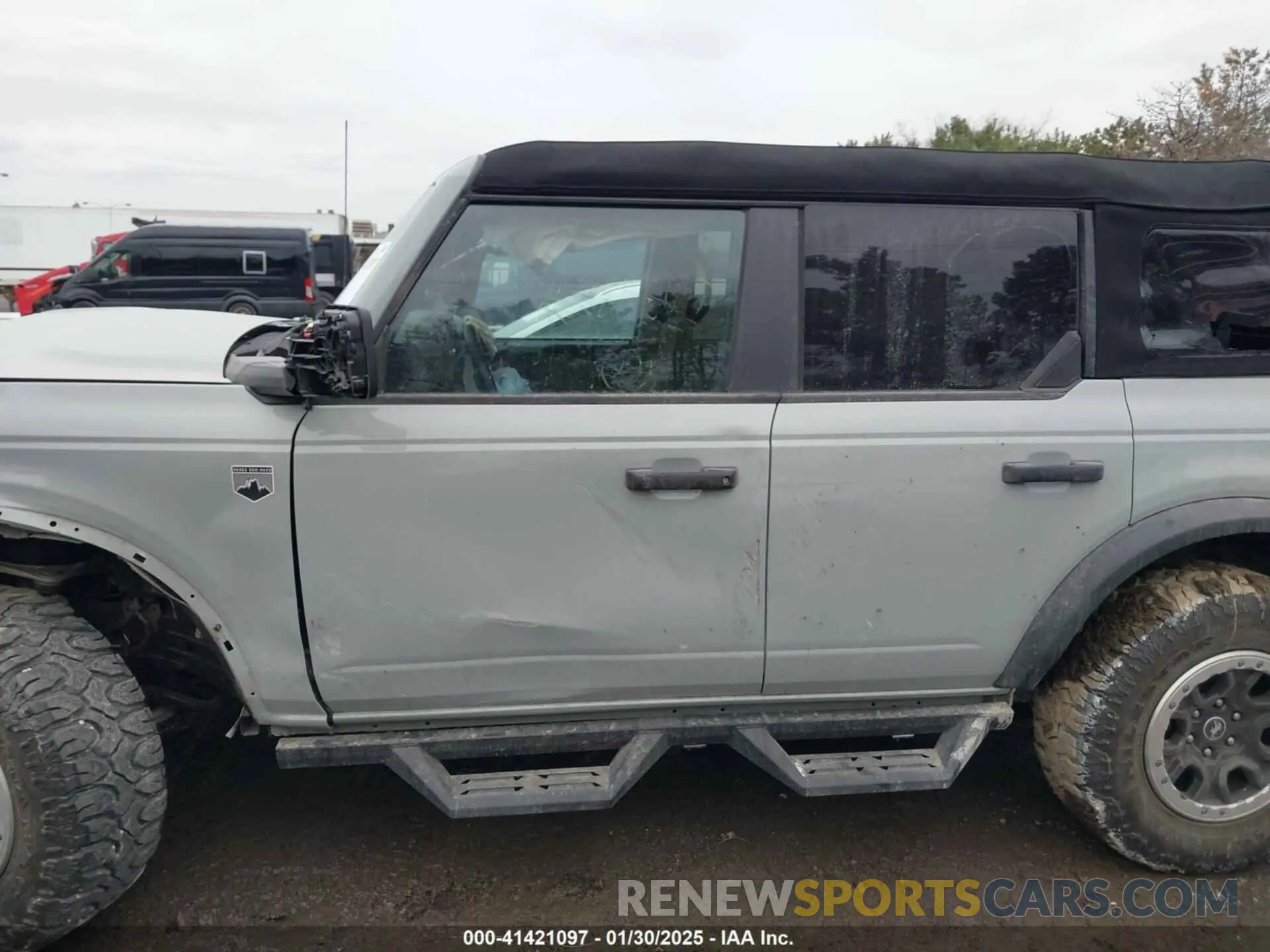 13 Photograph of a damaged car 1FMDE7BH1RLA98283 FORD BRONCO 2024