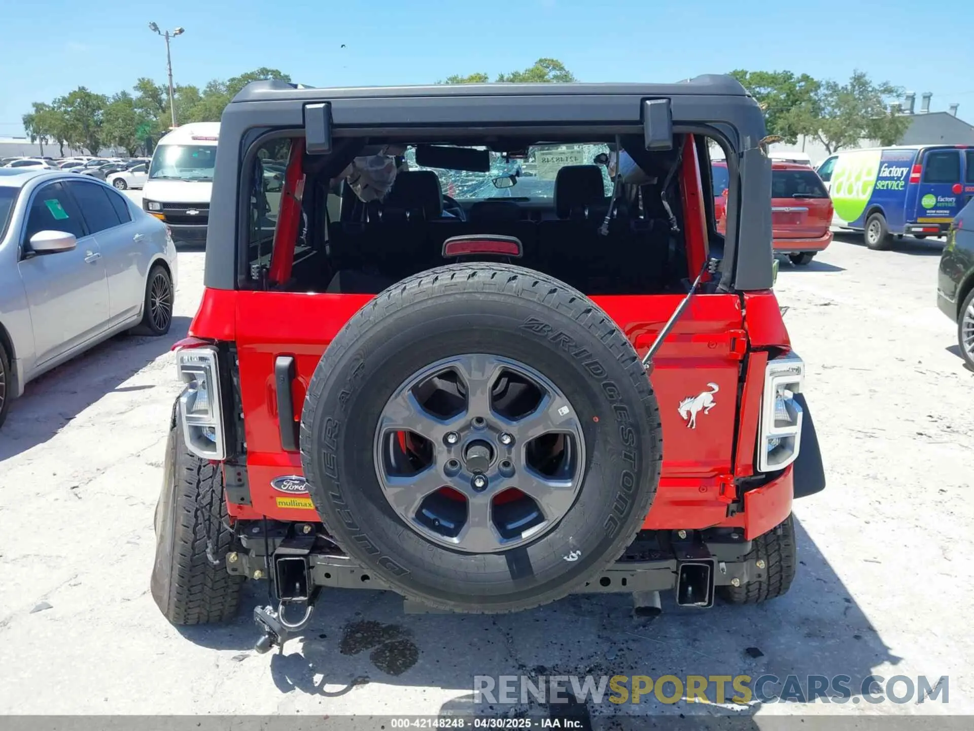 17 Photograph of a damaged car 1FMDE7BH2RLB01949 FORD BRONCO 2024