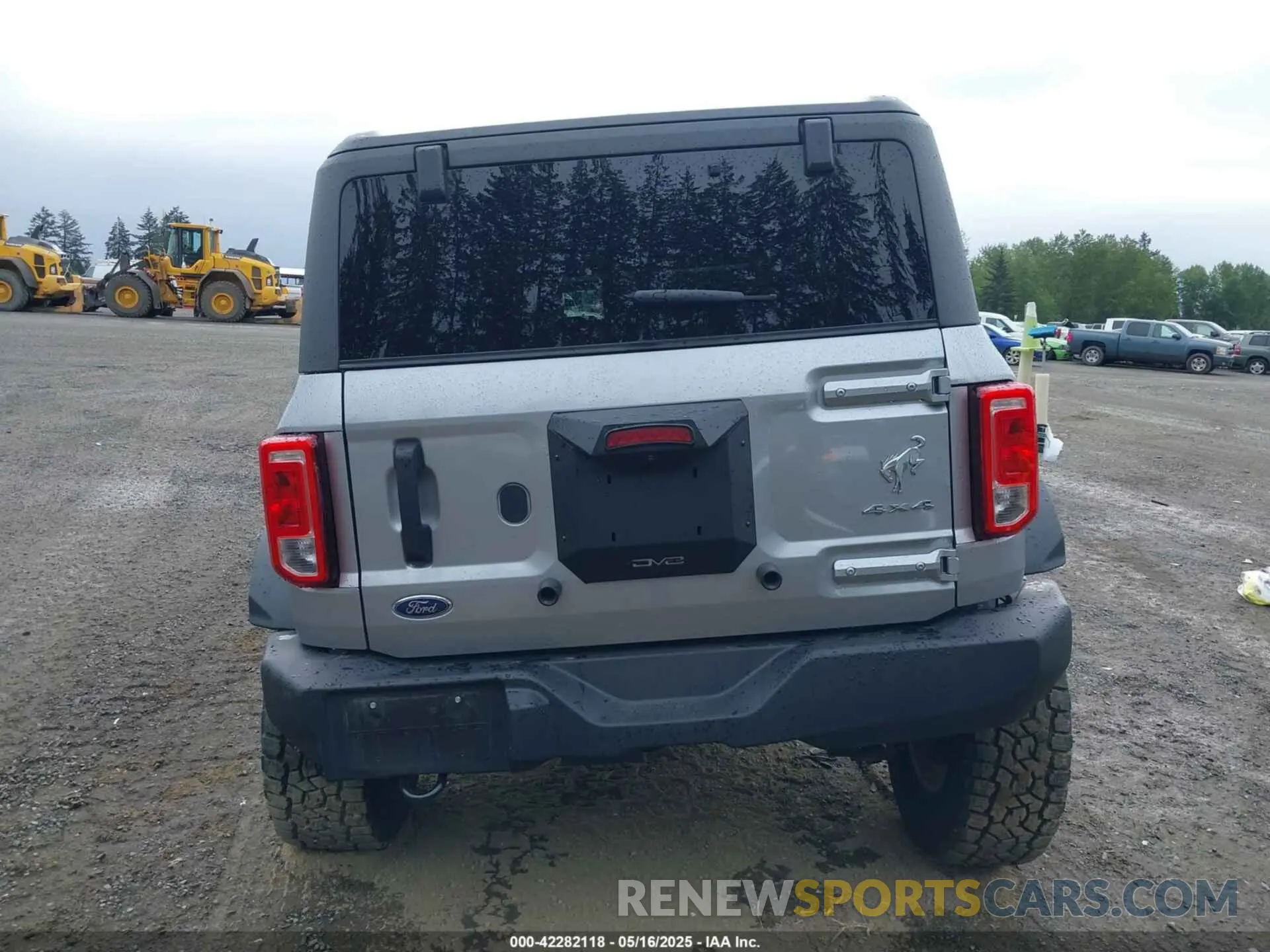 16 Photograph of a damaged car 1FMDE7BH9RLB24788 FORD BRONCO 2024
