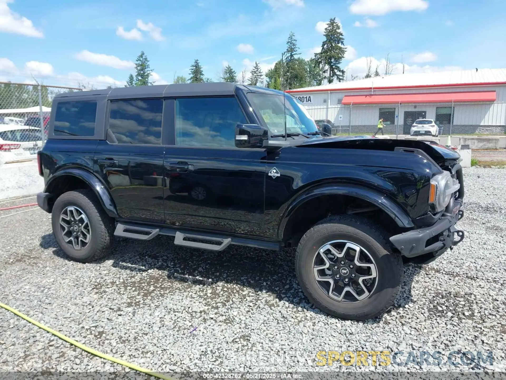 14 Photograph of a damaged car 1FMDE8BH1RLA81215 FORD BRONCO 2024