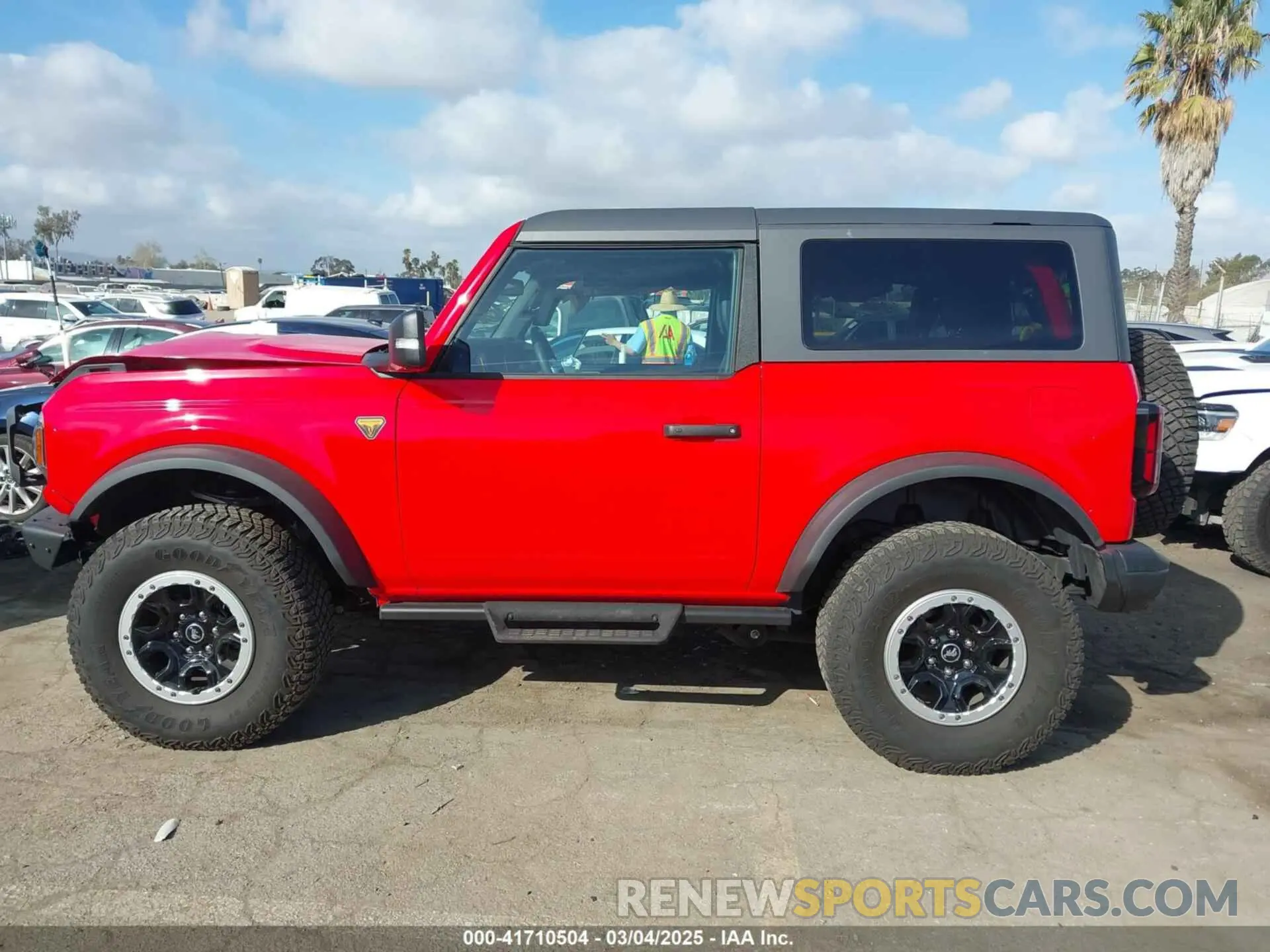 14 Photograph of a damaged car 1FMDE9AHXRLA24986 FORD BRONCO 2024