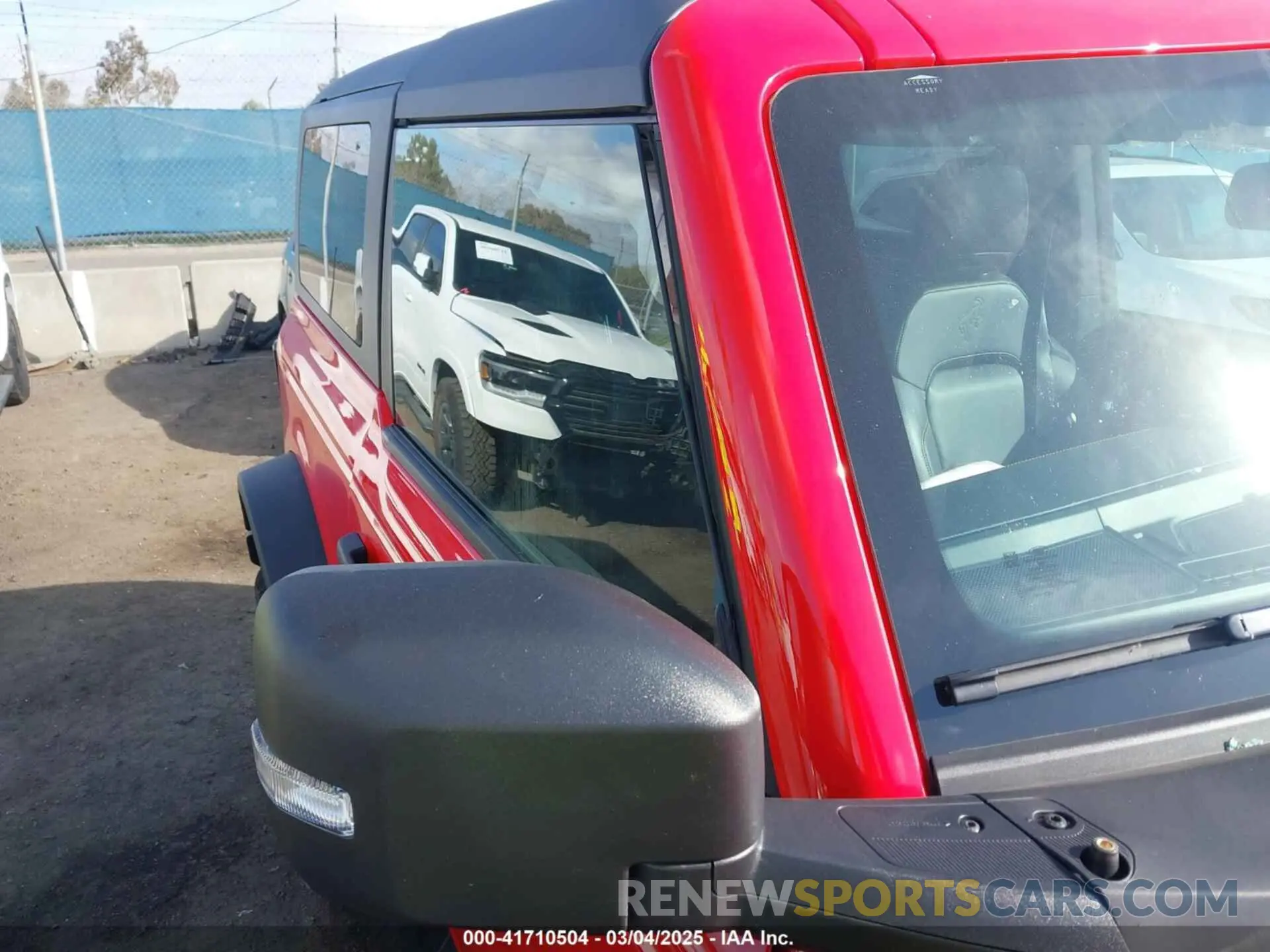 18 Photograph of a damaged car 1FMDE9AHXRLA24986 FORD BRONCO 2024