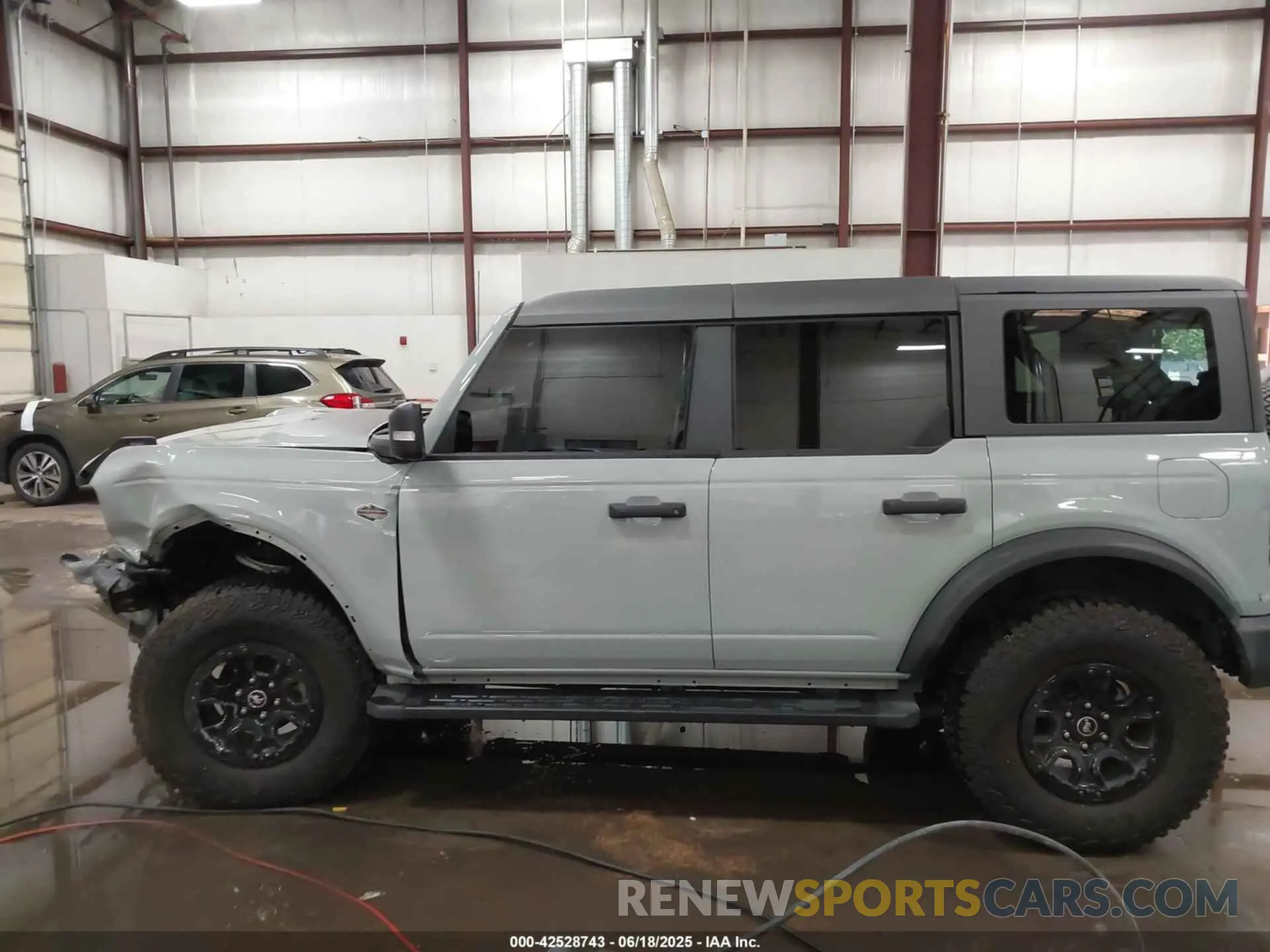 15 Photograph of a damaged car 1FMEE2BP2RLA23042 FORD BRONCO 2024