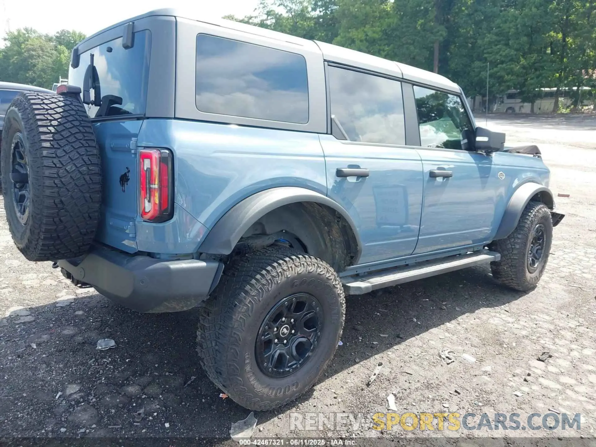 4 Photograph of a damaged car 1FMEE2BP4RLA21843 FORD BRONCO 2024