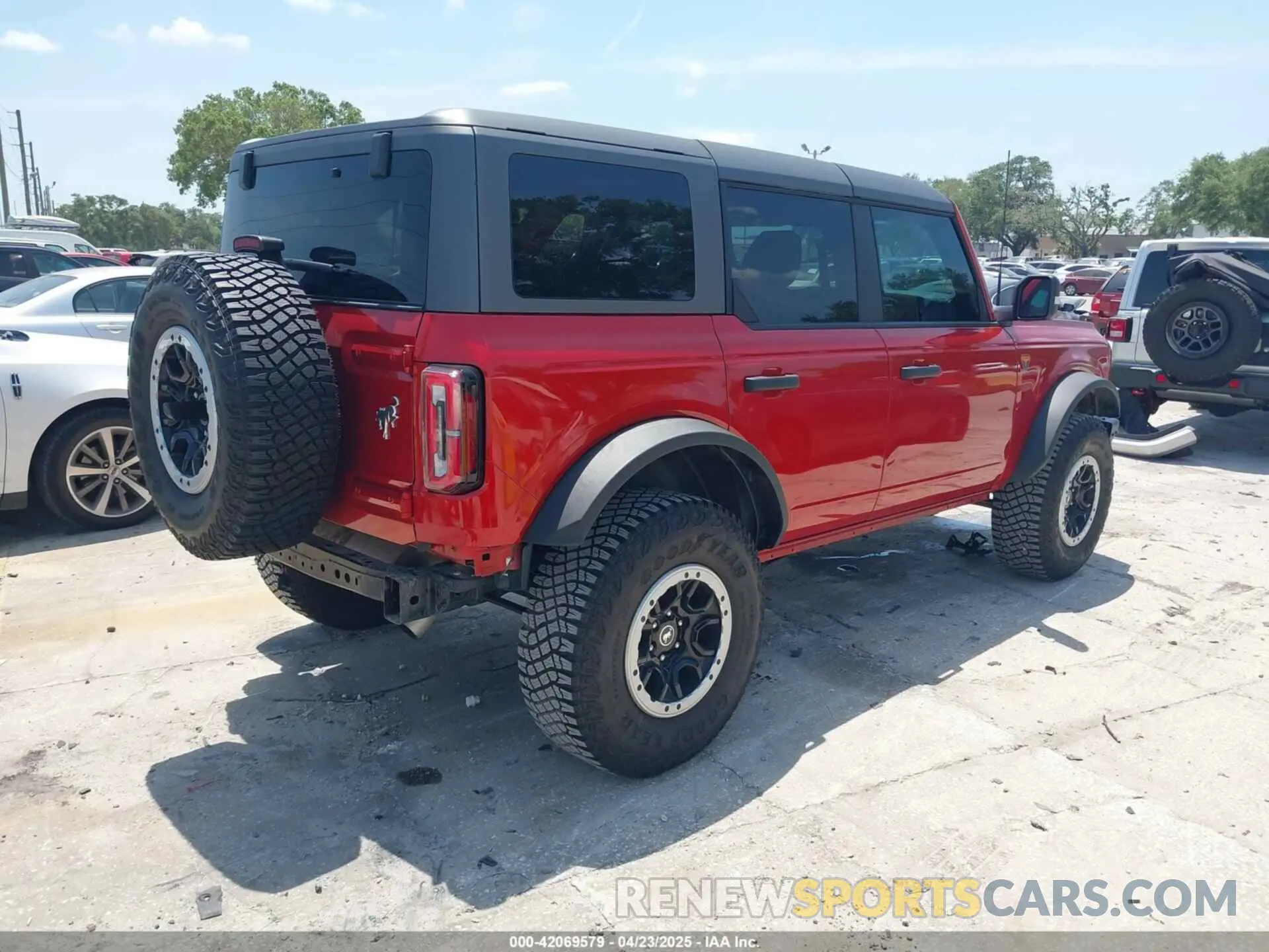 4 Фотография поврежденного автомобиля 1FMEE9BP0RLA41564 FORD BRONCO 2024