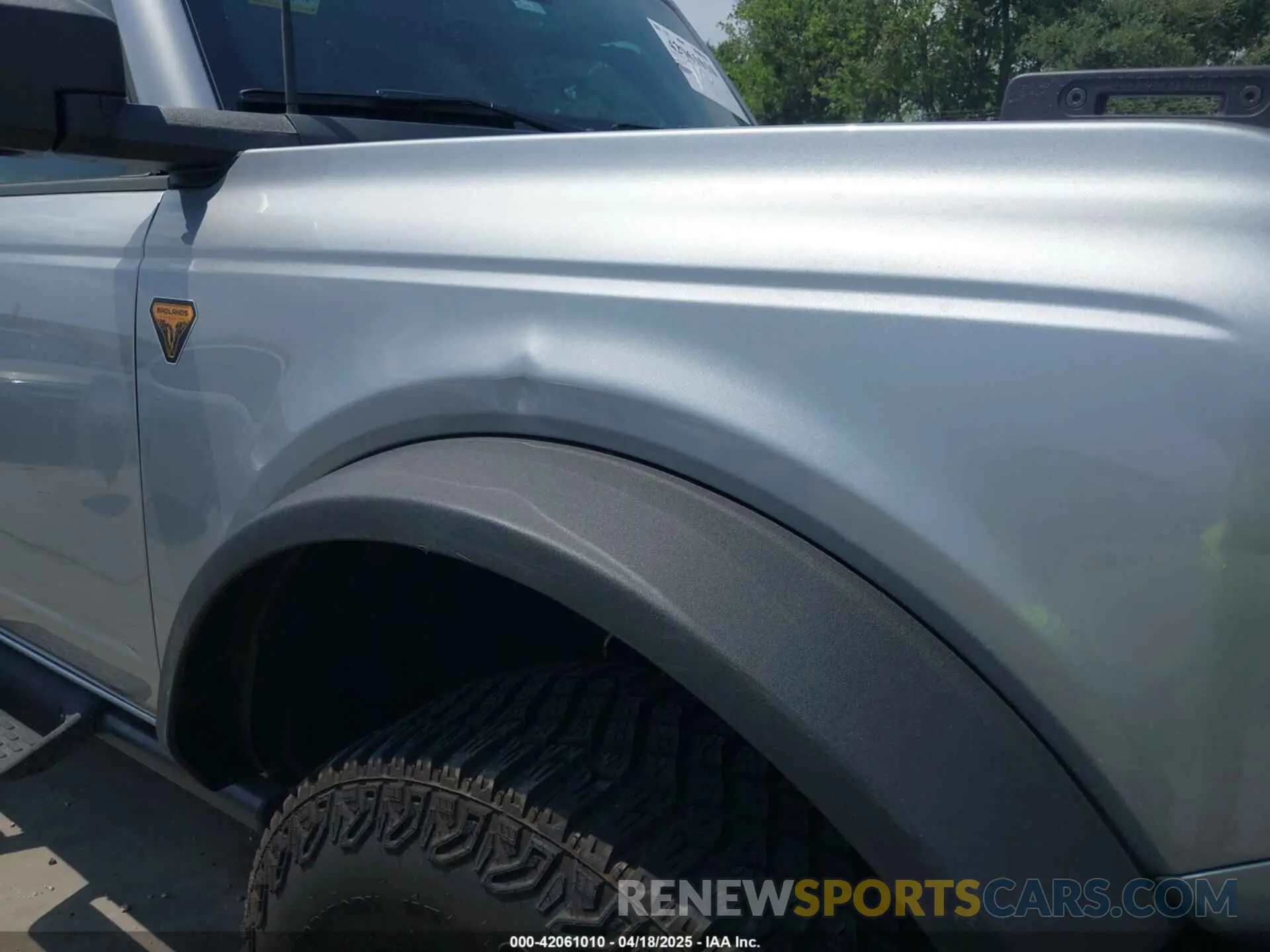 18 Photograph of a damaged car 1FMEE9BP7RLA32263 FORD BRONCO 2024