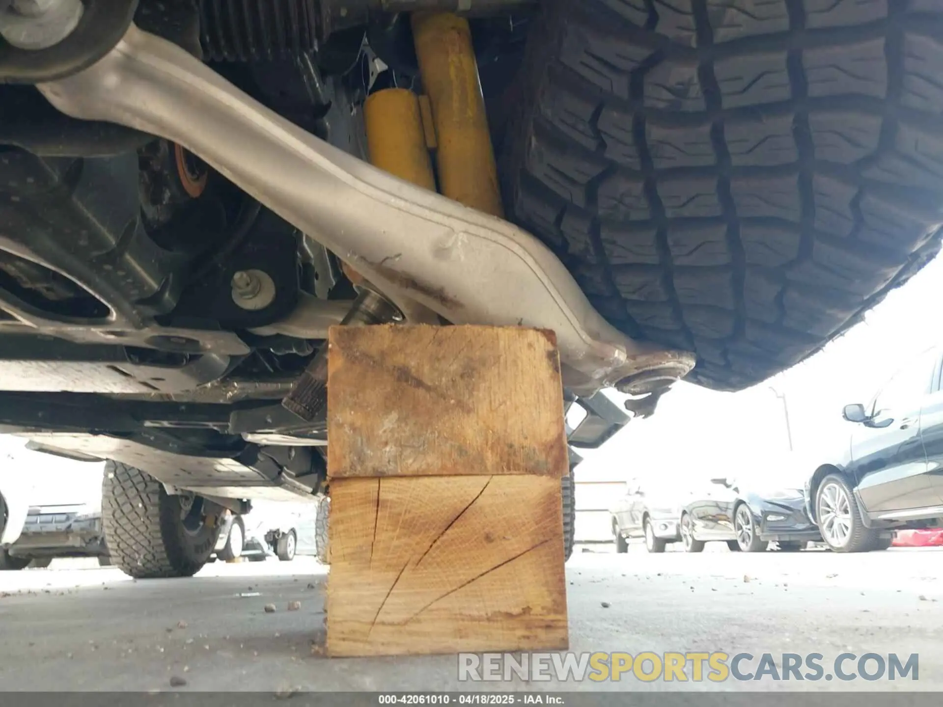19 Photograph of a damaged car 1FMEE9BP7RLA32263 FORD BRONCO 2024