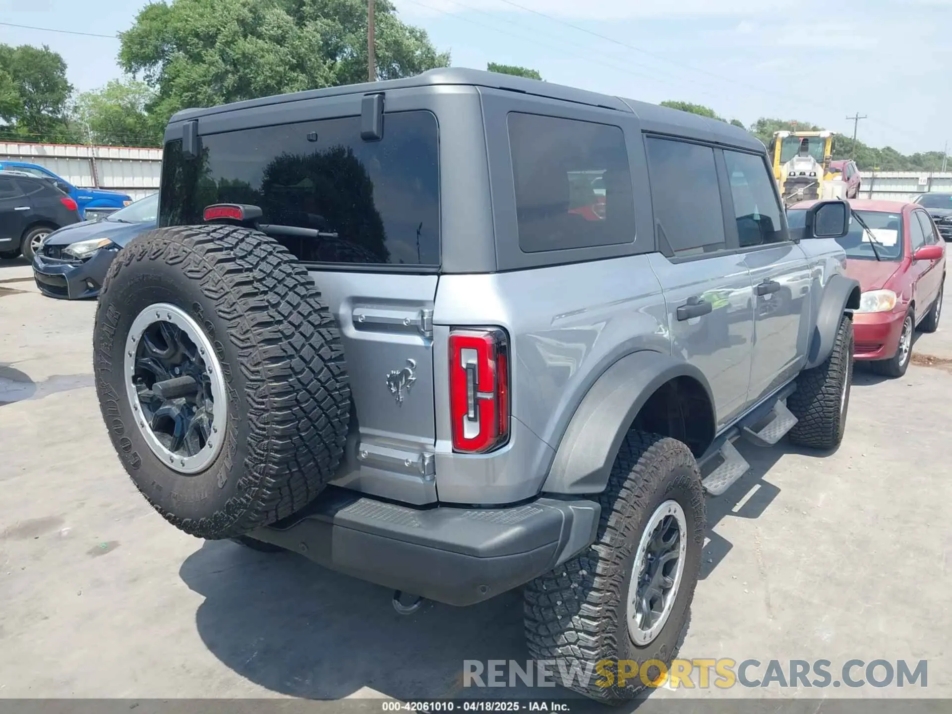 4 Photograph of a damaged car 1FMEE9BP7RLA32263 FORD BRONCO 2024