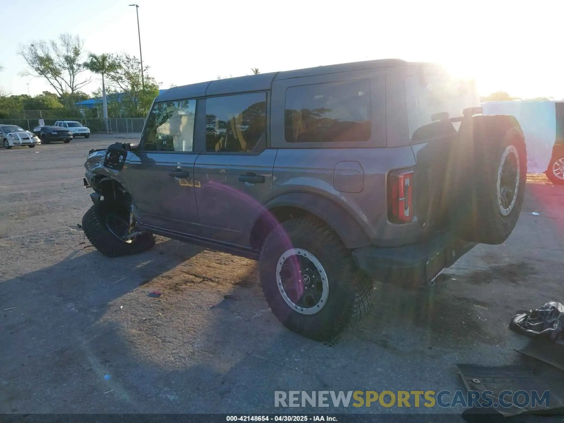 3 Photograph of a damaged car 1FMEE9BP8RLA41215 FORD BRONCO 2024
