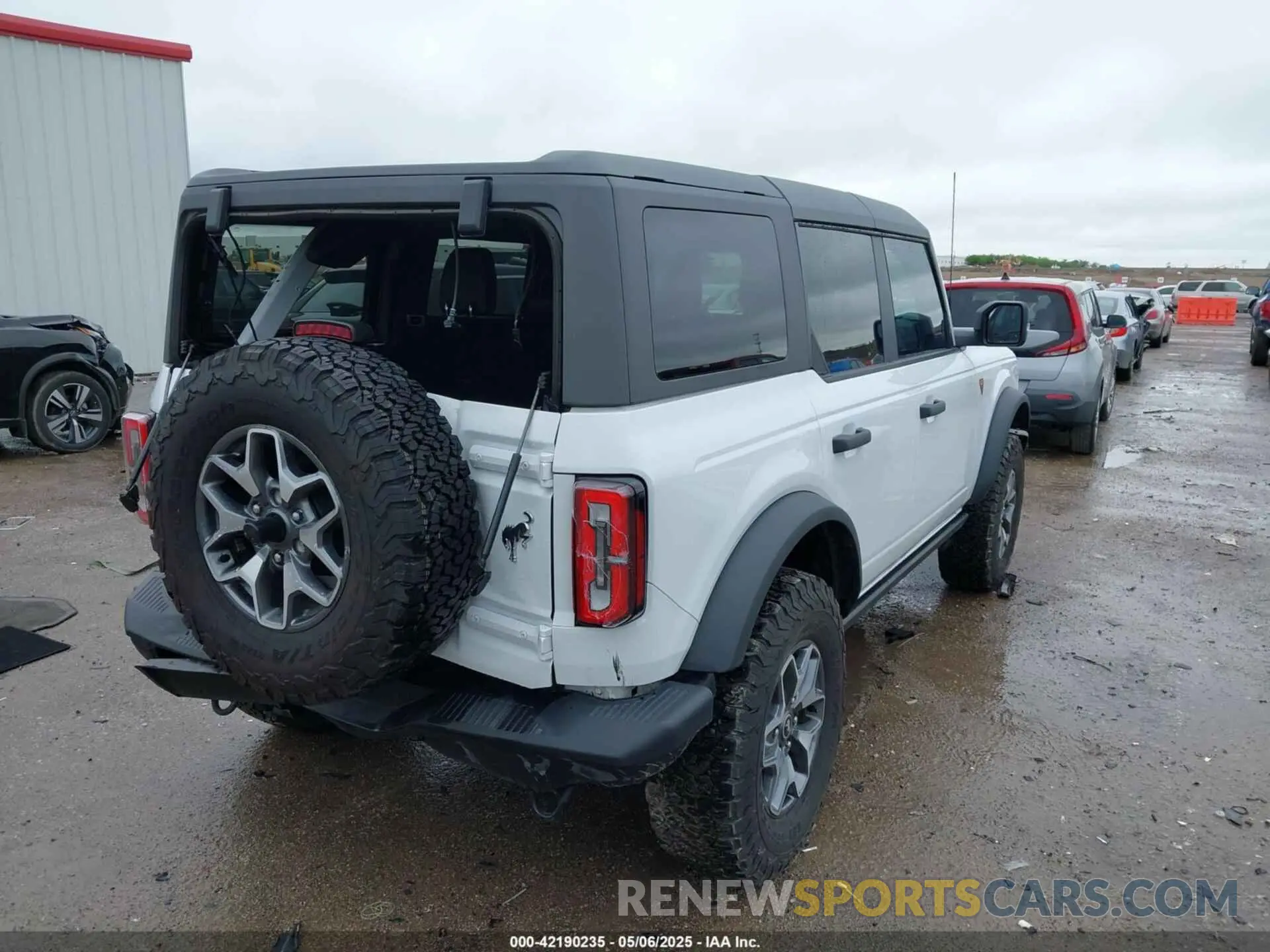 4 Фотография поврежденного автомобиля 1FMEE9BP8RLA97185 FORD BRONCO 2024
