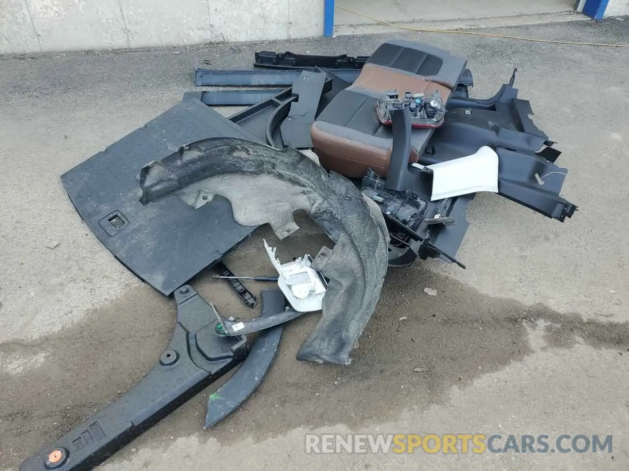 13 Photograph of a damaged car 3FMCR9C62RRF31538 FORD BRONCO 2024