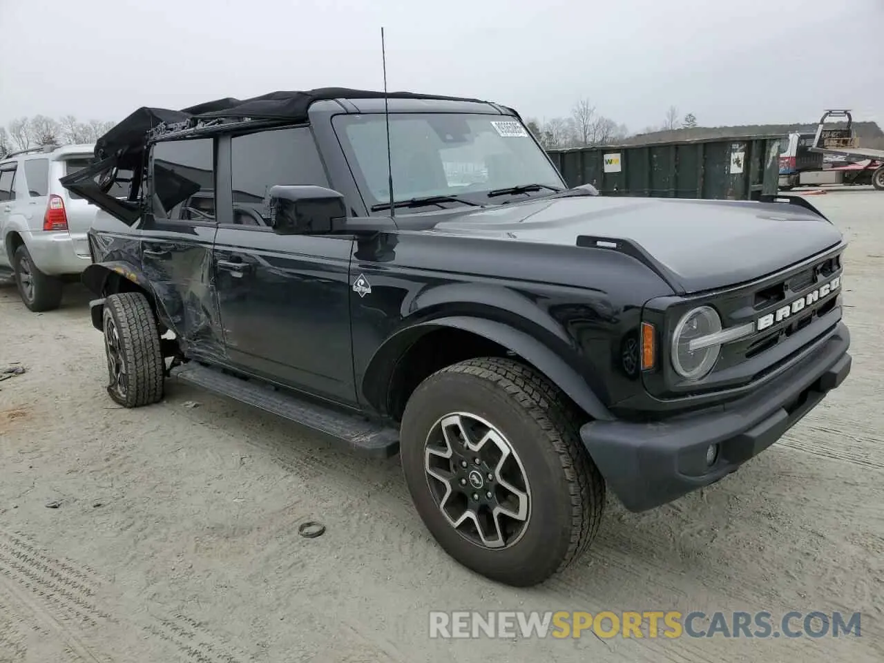 4 Photograph of a damaged car 1FMEE8BP6RLA07333 FORD BRONCO OUT 2024