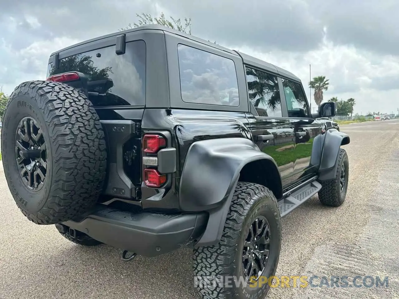 4 Фотография поврежденного автомобиля 1FMEE5JR1PLA80964 FORD BRONCO RAP 2023
