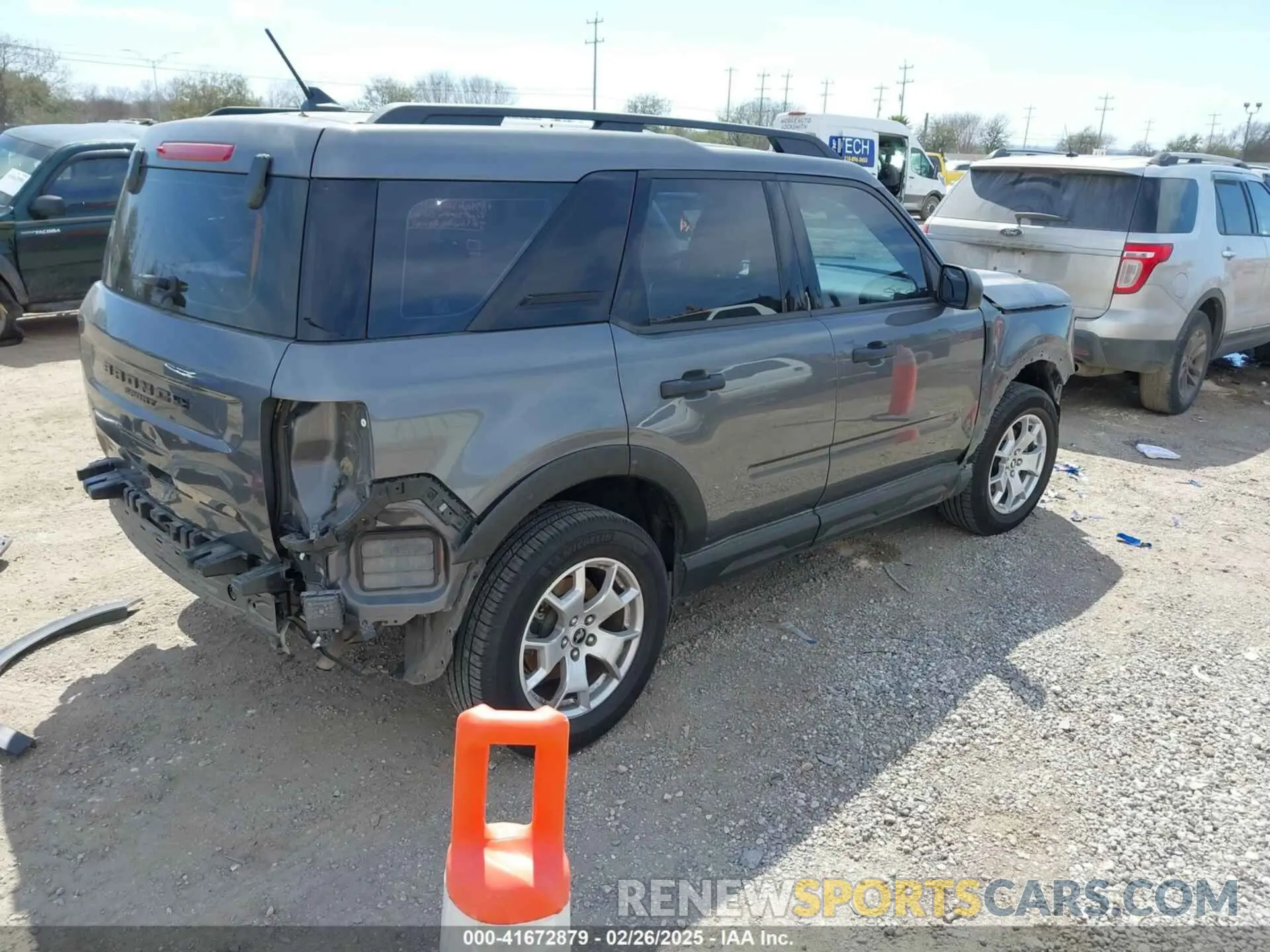 4 Photograph of a damaged car 3FMCR9A66MRB22969 FORD BRONCO SPORT 2021