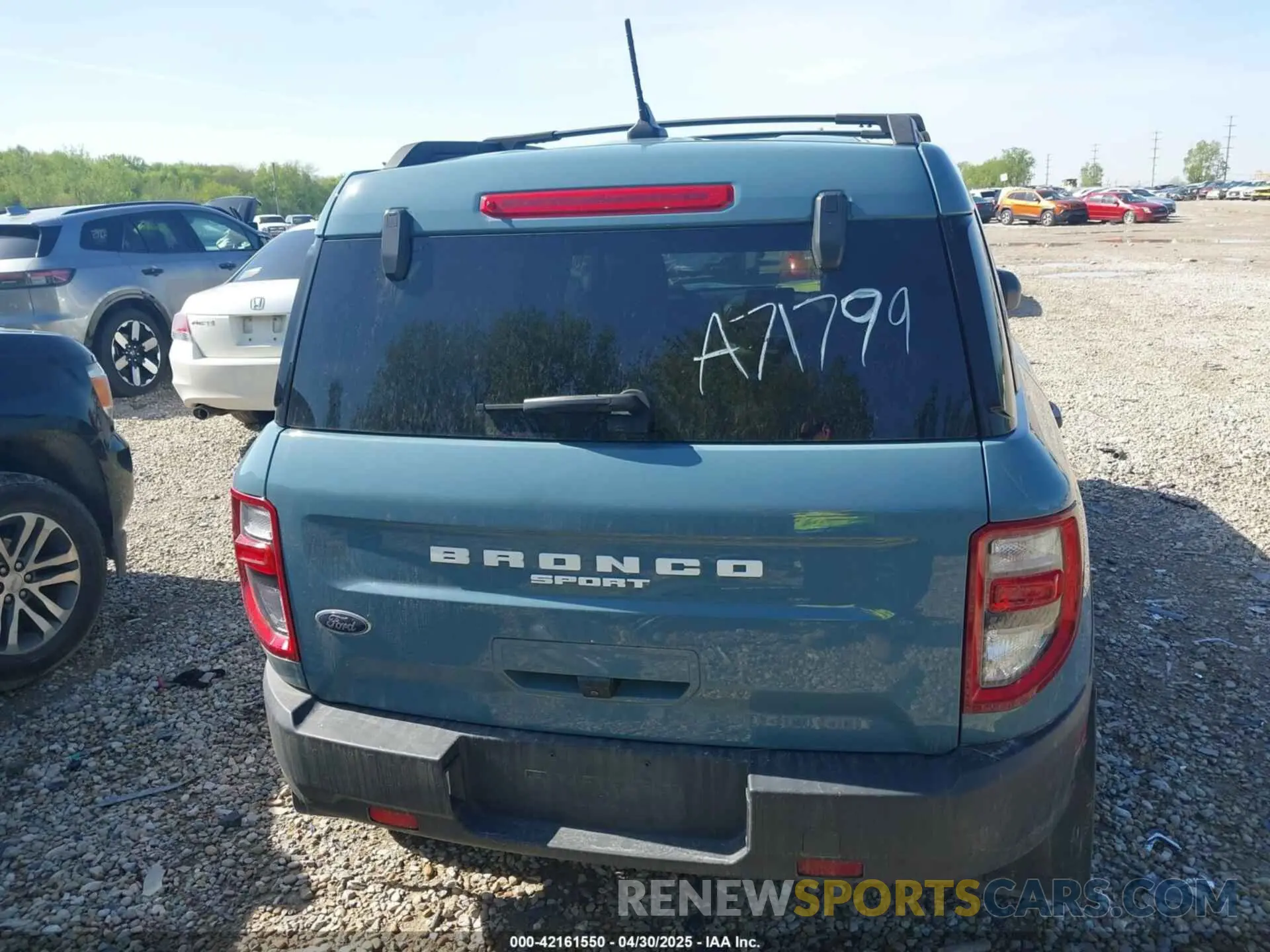 17 Photograph of a damaged car 3FMCR9B65MRA71799 FORD BRONCO SPORT 2021