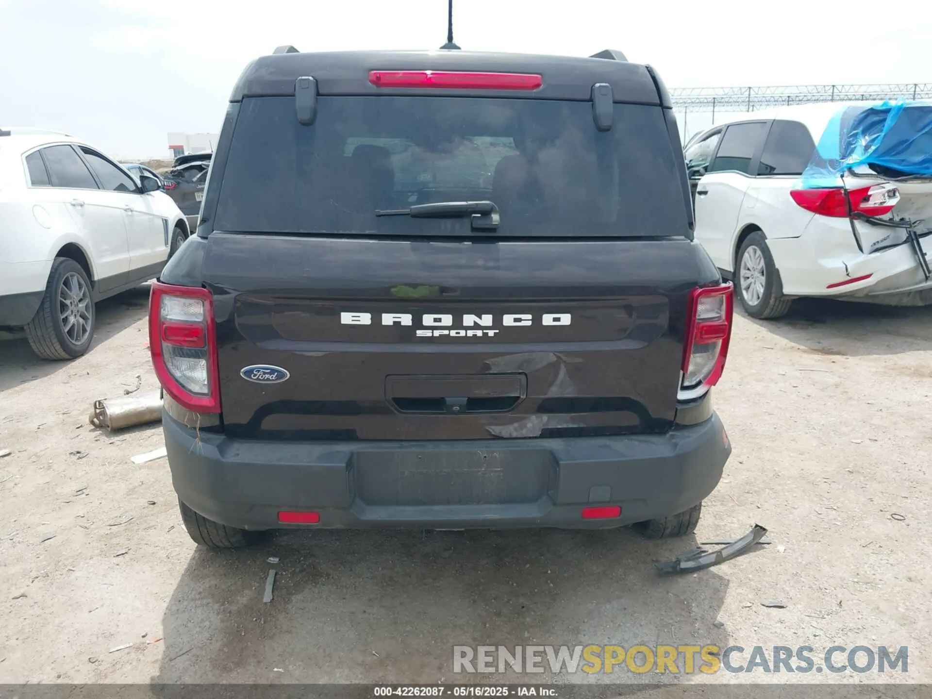 16 Photograph of a damaged car 3FMCR9B69MRB03931 FORD BRONCO SPORT 2021