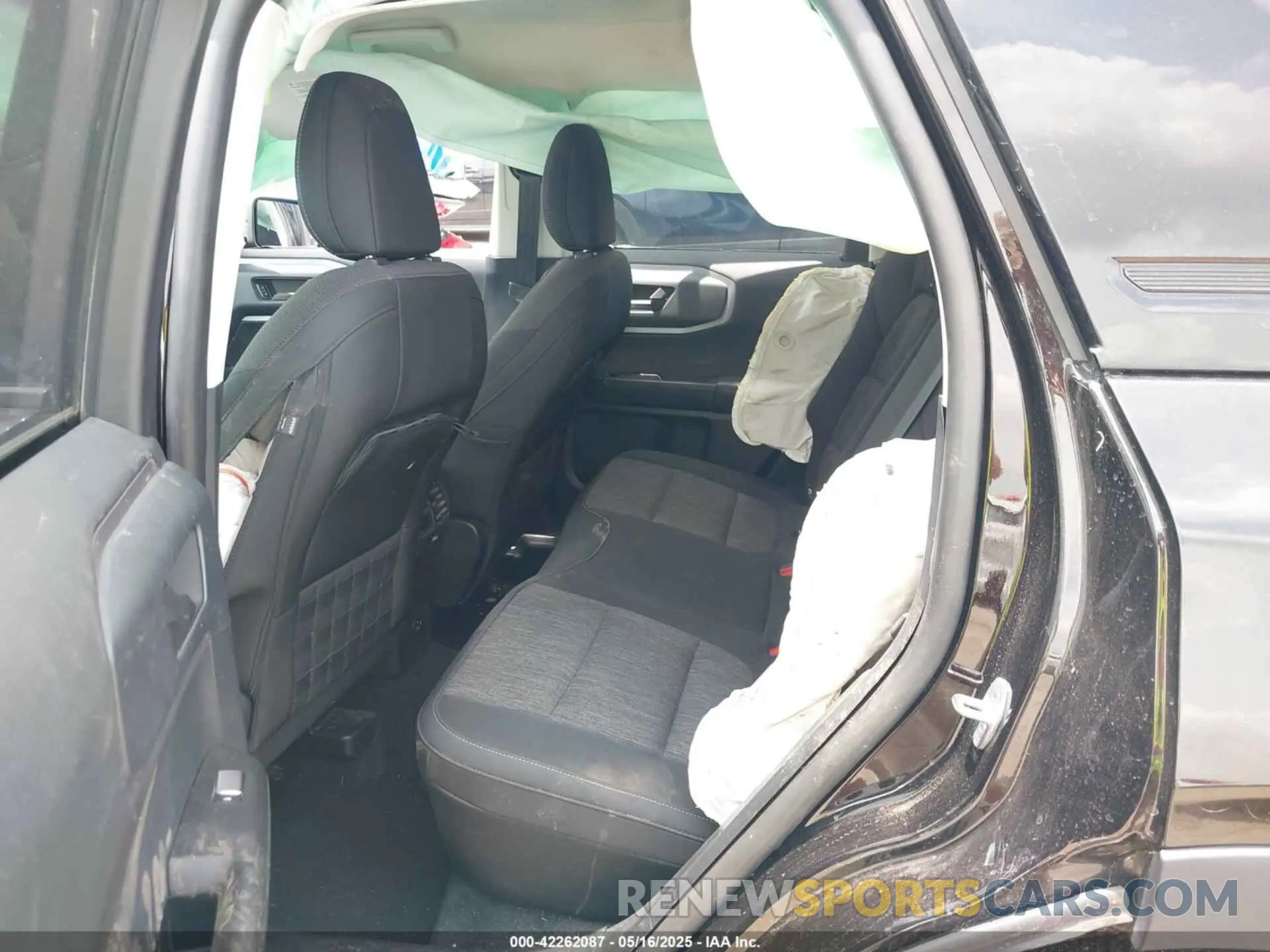8 Photograph of a damaged car 3FMCR9B69MRB03931 FORD BRONCO SPORT 2021