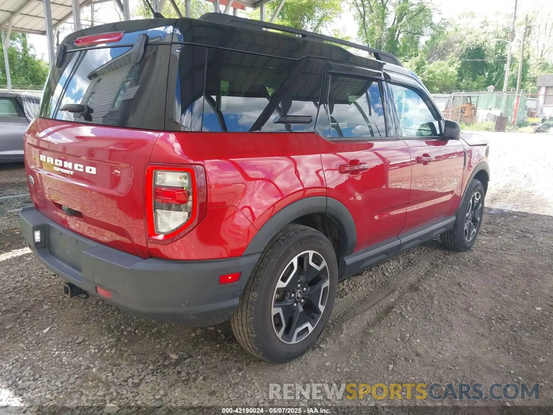 4 Photograph of a damaged car 3FMCR9C63MRB00151 FORD BRONCO SPORT 2021