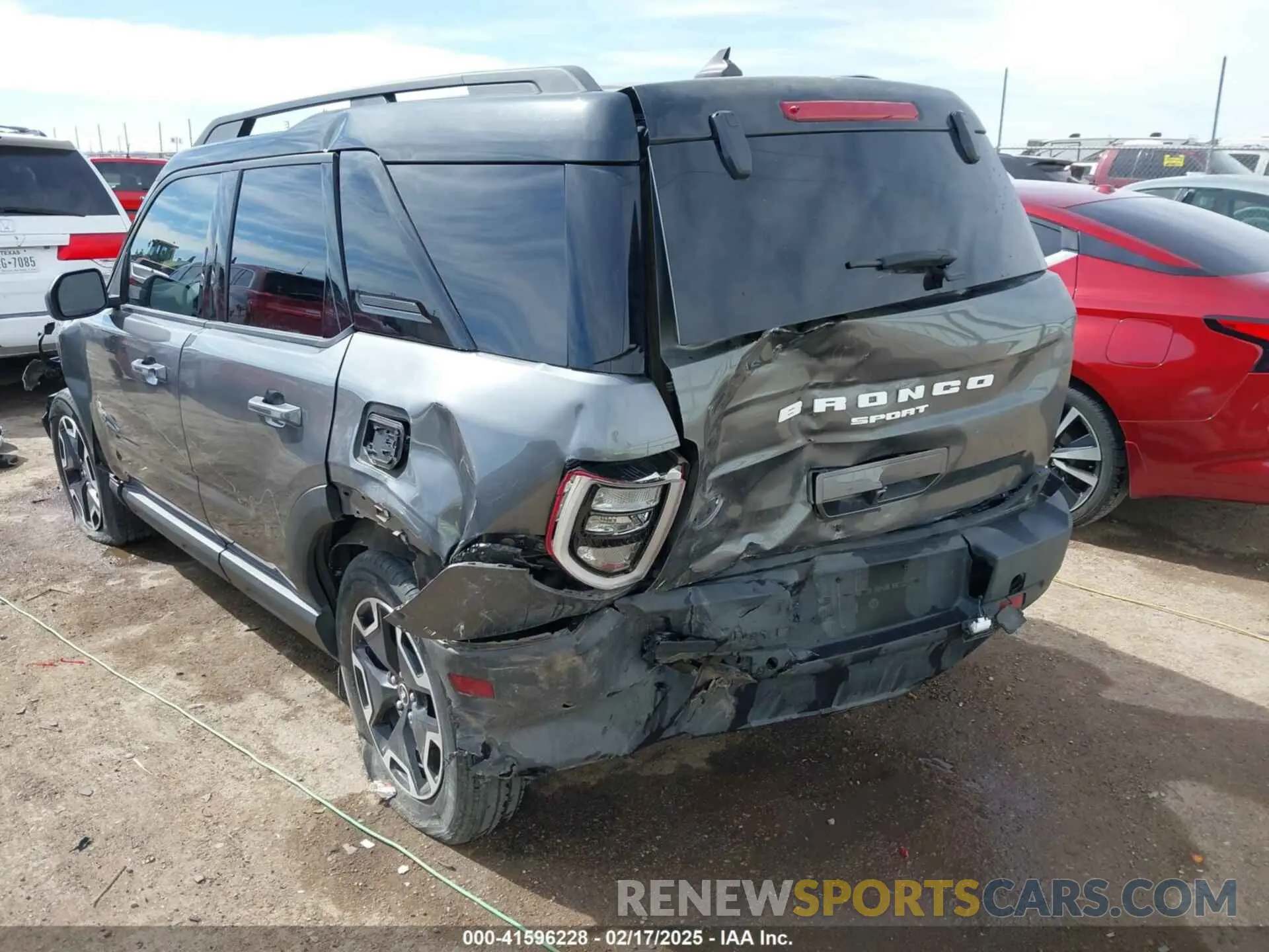 18 Photograph of a damaged car 3FMCR9C64MRB14236 FORD BRONCO SPORT 2021