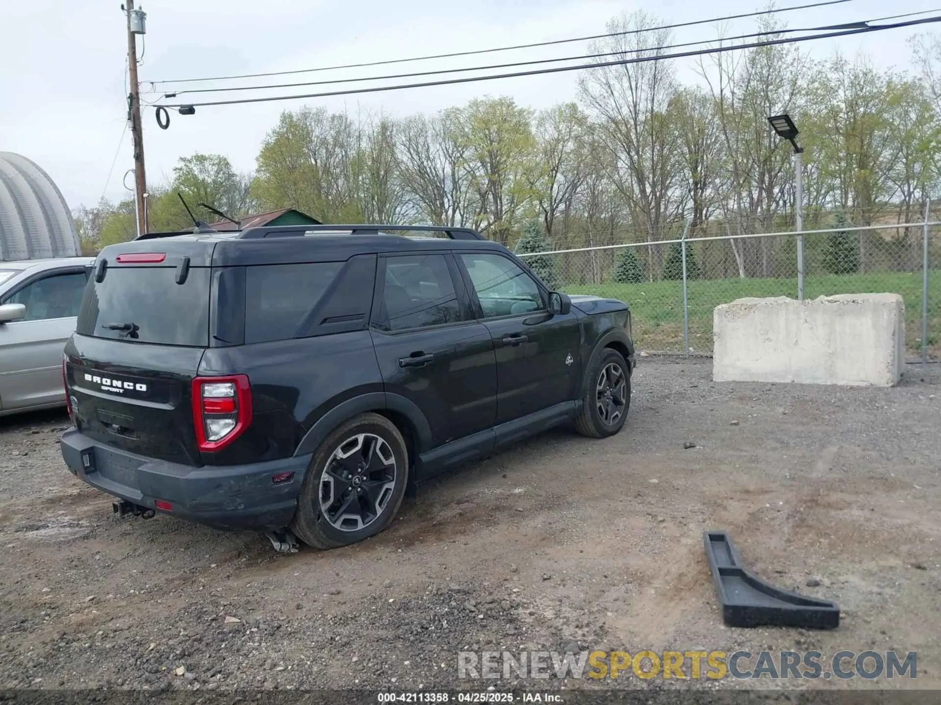 4 Photograph of a damaged car 3FMCR9C65MRA88763 FORD BRONCO SPORT 2021