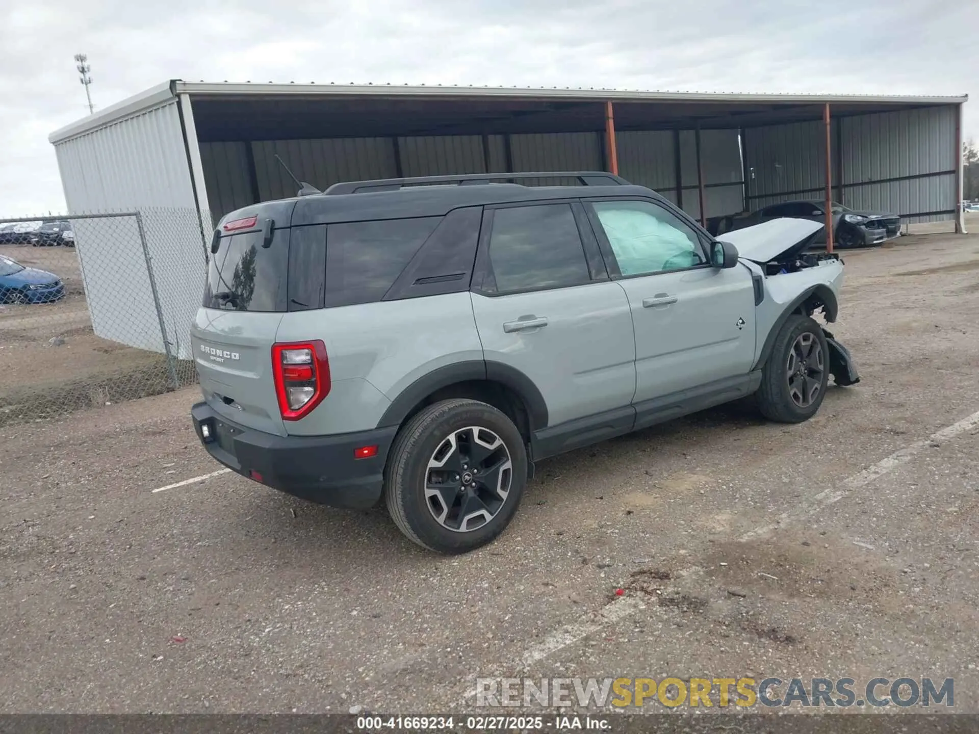 4 Photograph of a damaged car 3FMCR9C68MRB25952 FORD BRONCO SPORT 2021