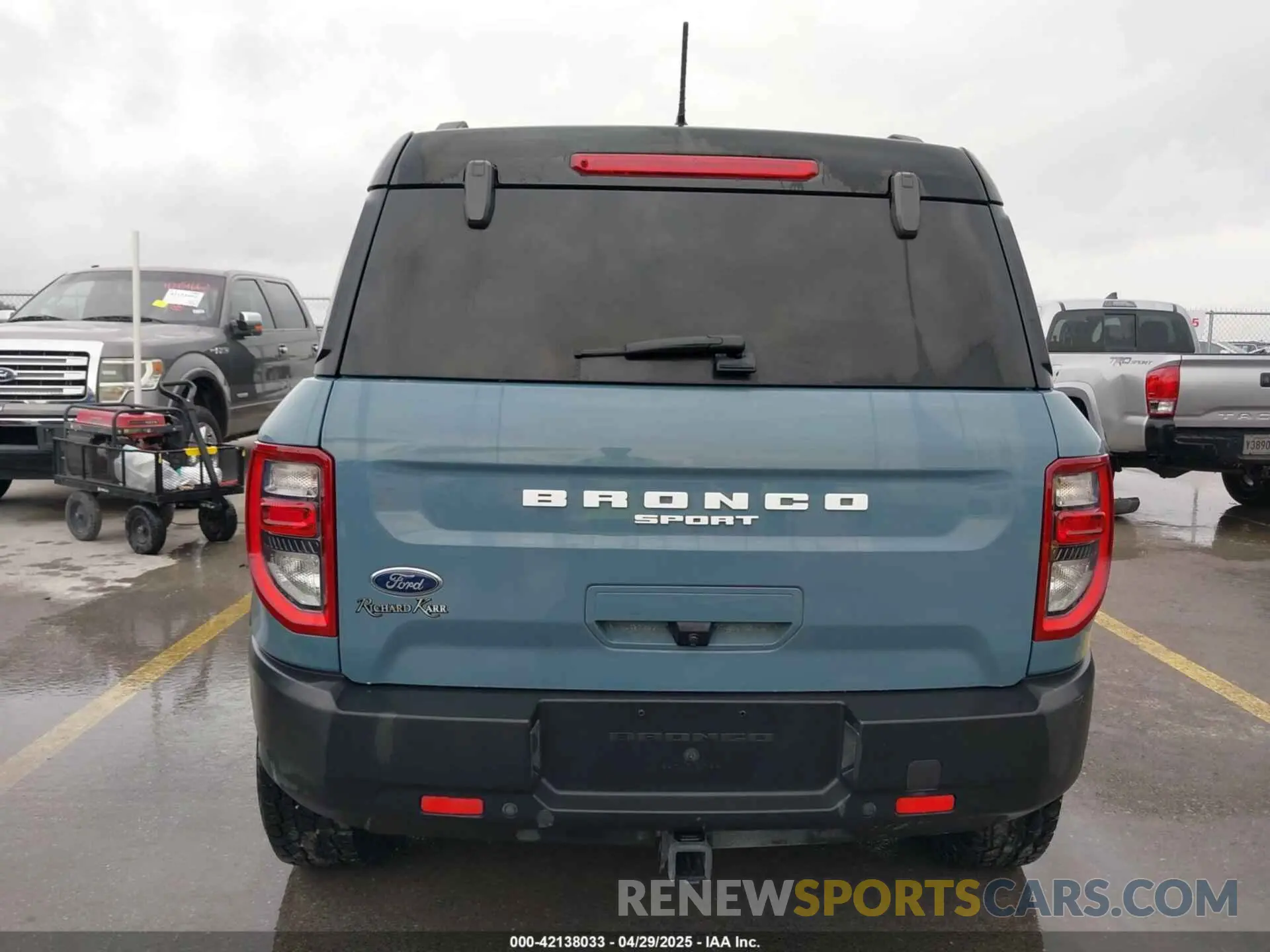 17 Photograph of a damaged car 3FMCR9D90MRA03899 FORD BRONCO SPORT 2021