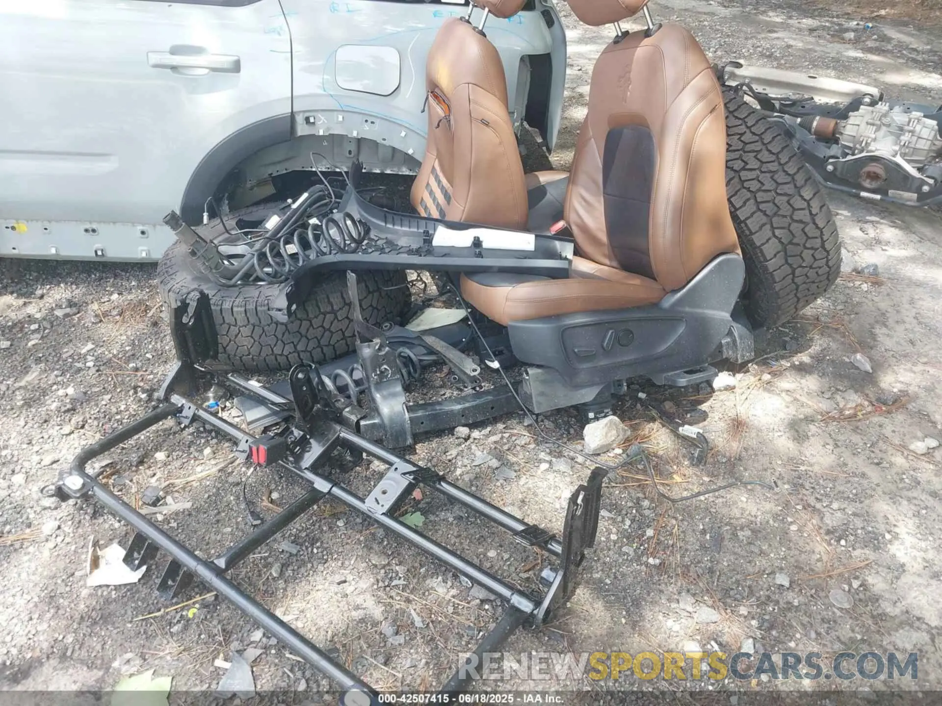 18 Photograph of a damaged car 3FMCR9D94MRA55505 FORD BRONCO SPORT 2021