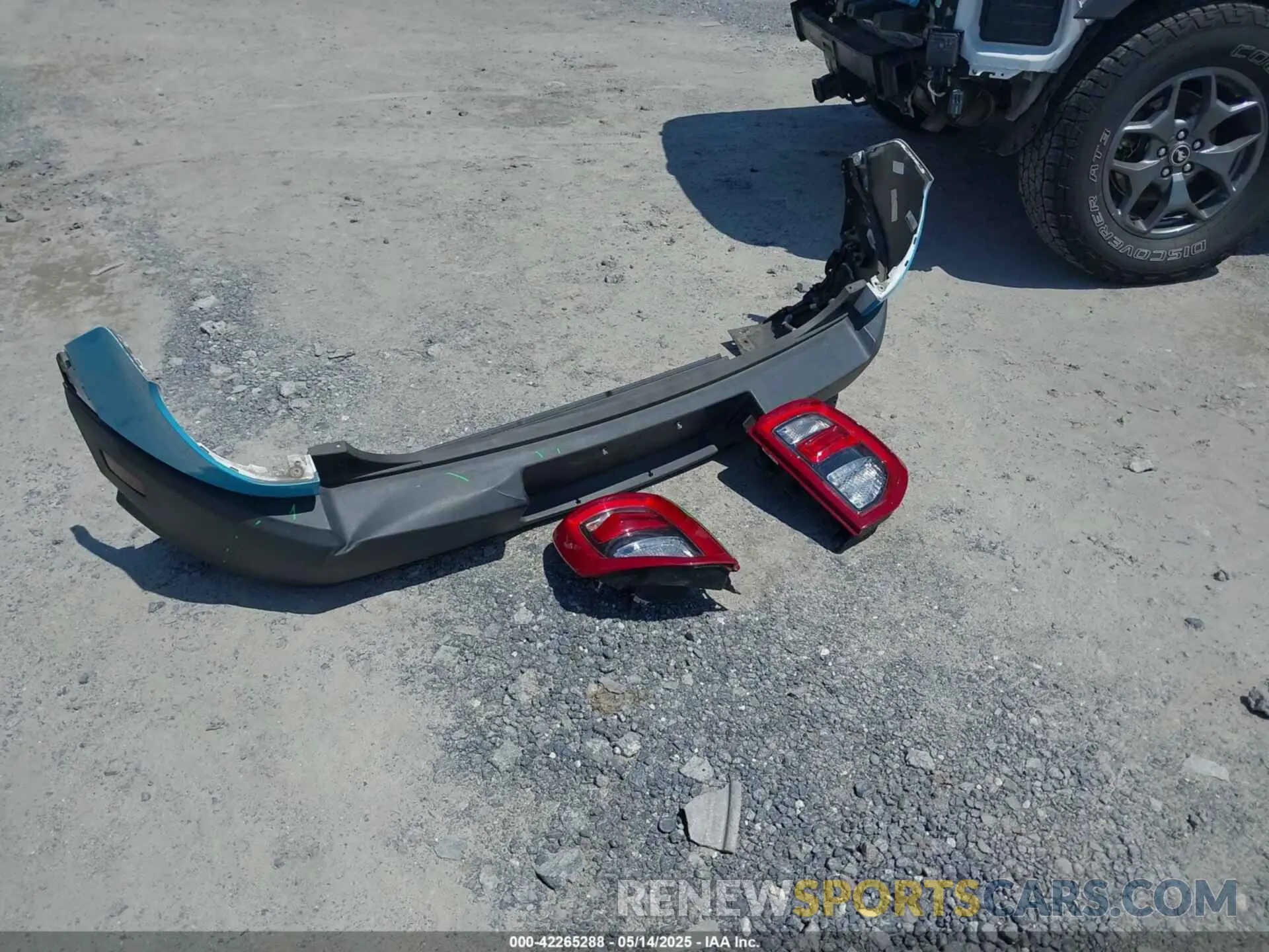 12 Photograph of a damaged car 3FMCR9D96MRA64190 FORD BRONCO SPORT 2021