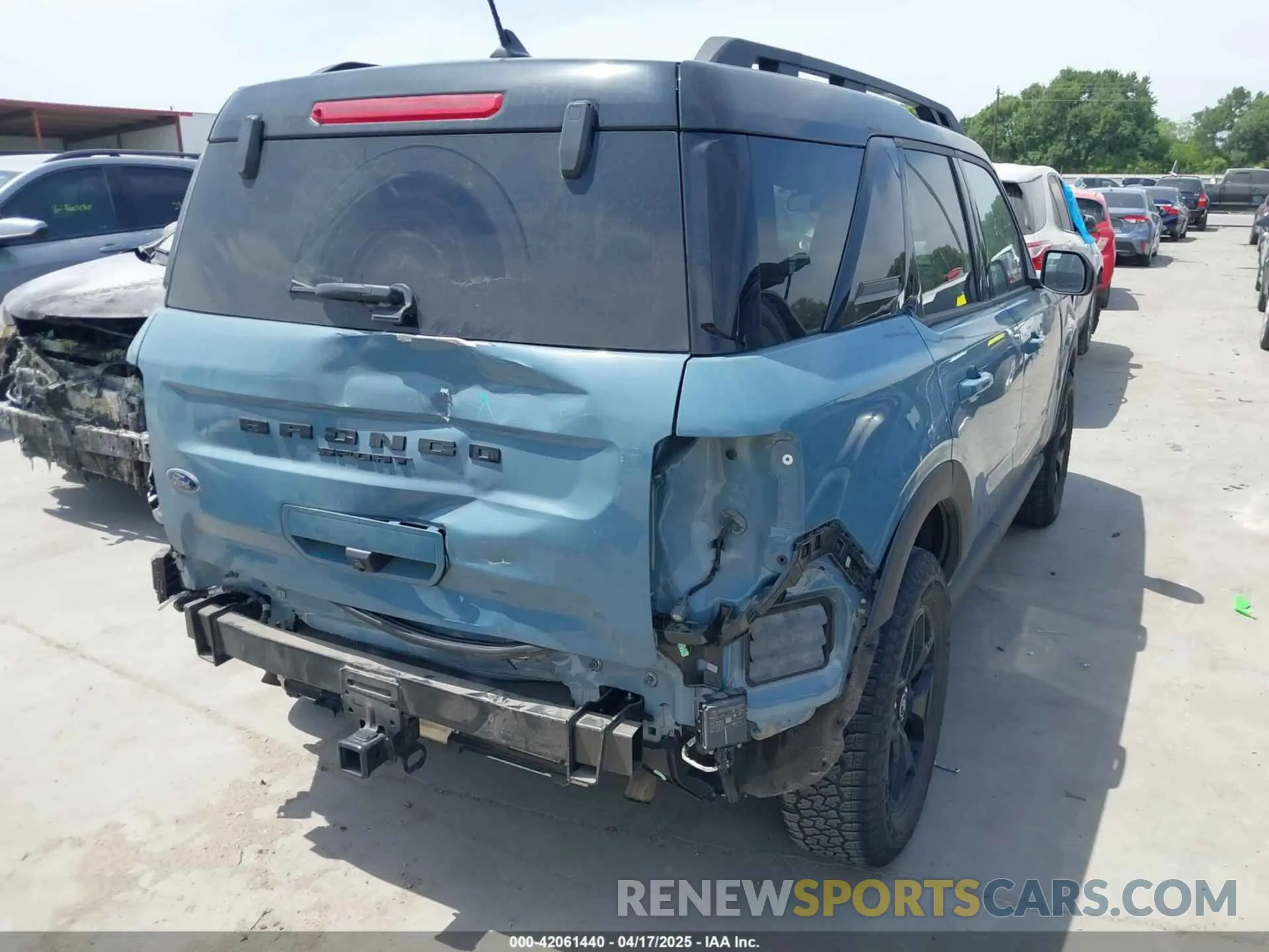 4 Photograph of a damaged car 3FMCR9F9XMRA12994 FORD BRONCO SPORT 2021