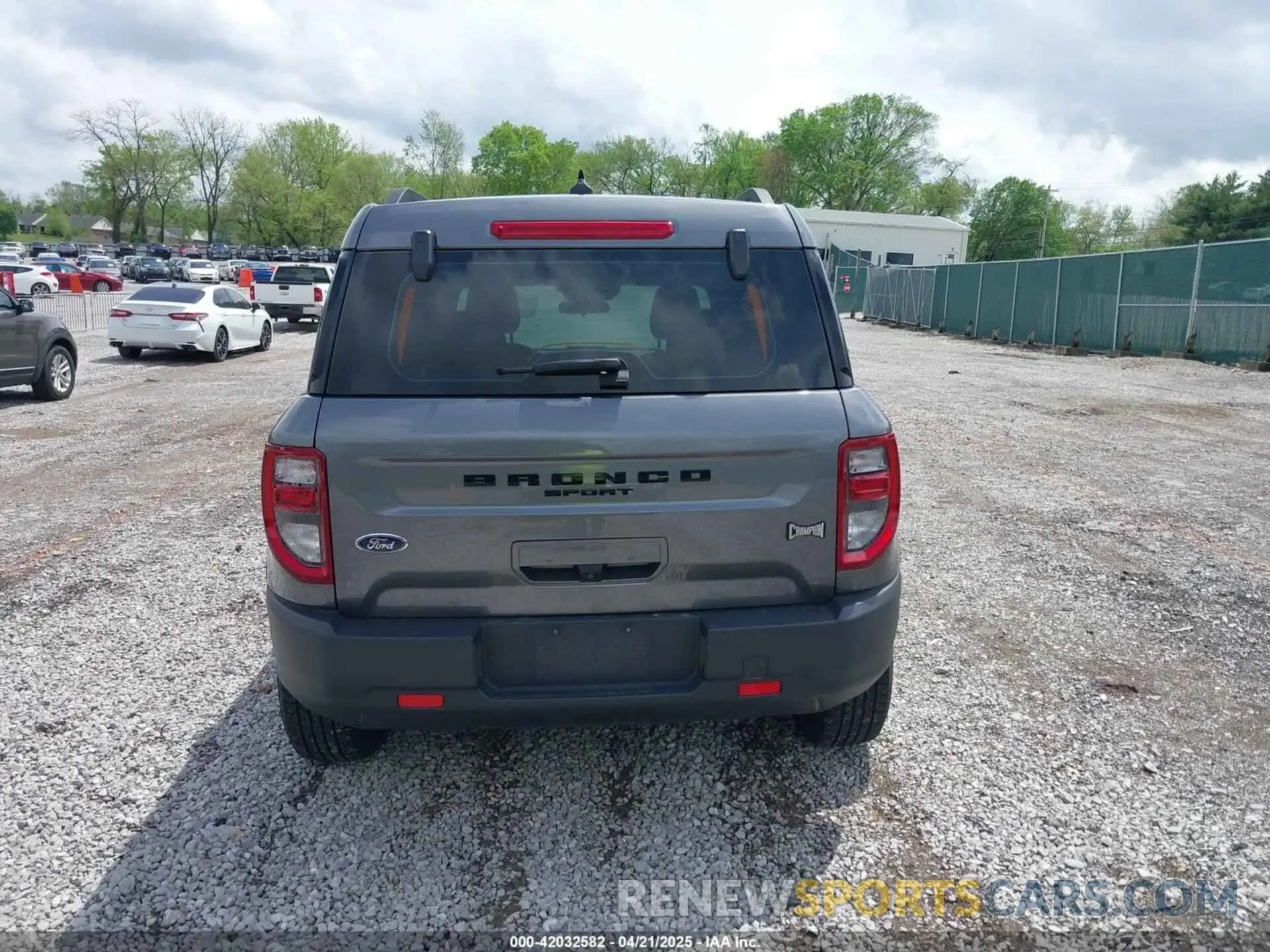 16 Photograph of a damaged car 3FMCR9A61NRD84450 FORD BRONCO SPORT 2022