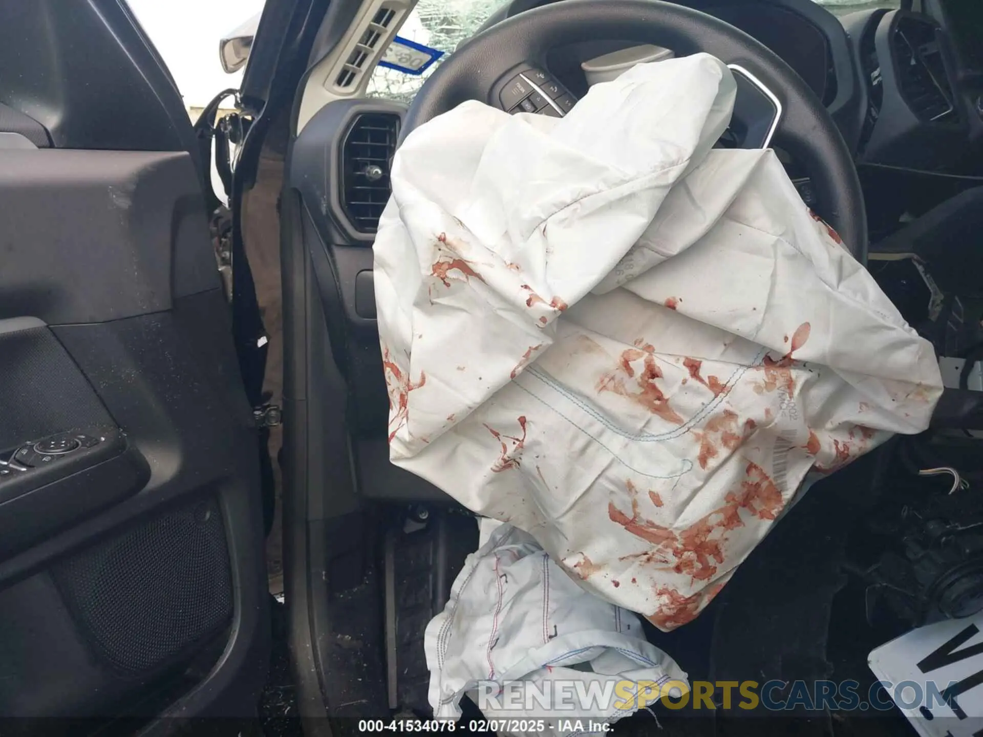 12 Photograph of a damaged car 3FMCR9A65NRE00293 FORD BRONCO SPORT 2022