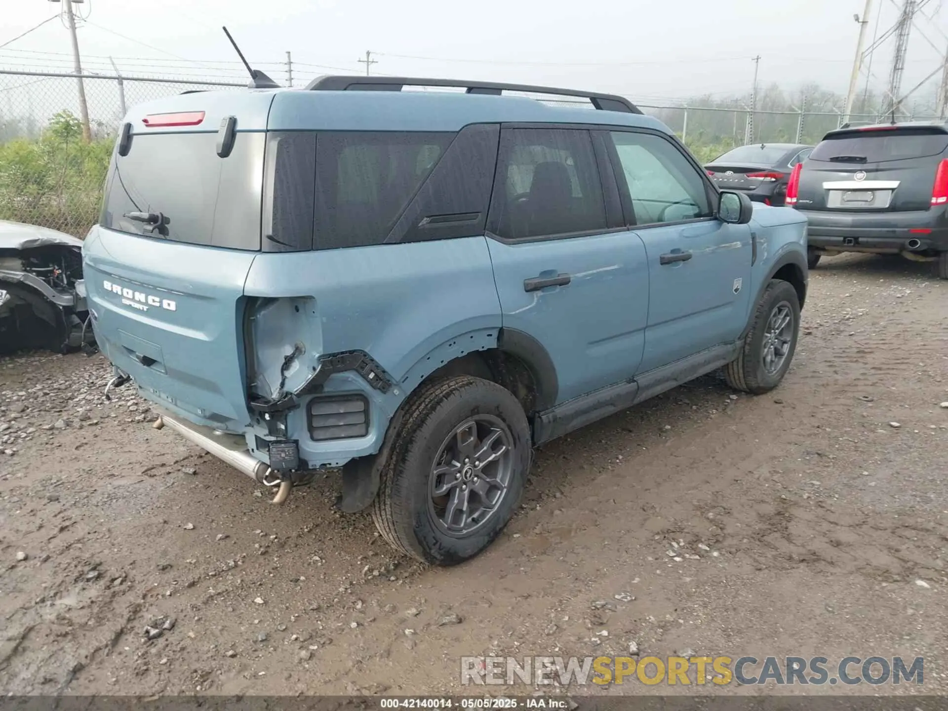 4 Photograph of a damaged car 3FMCR9B61NRE07031 FORD BRONCO SPORT 2022