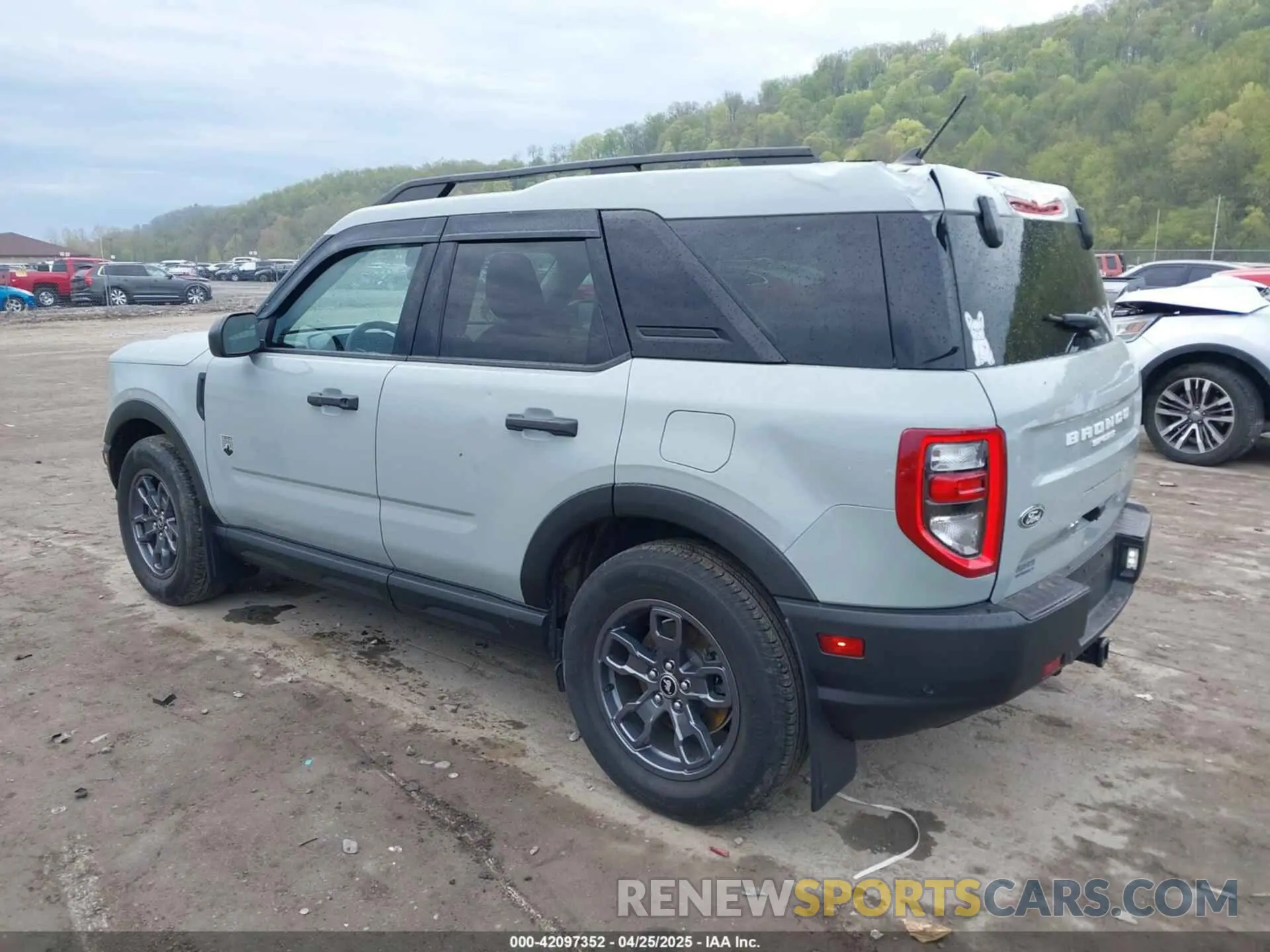 3 Photograph of a damaged car 3FMCR9B63NRD91706 FORD BRONCO SPORT 2022
