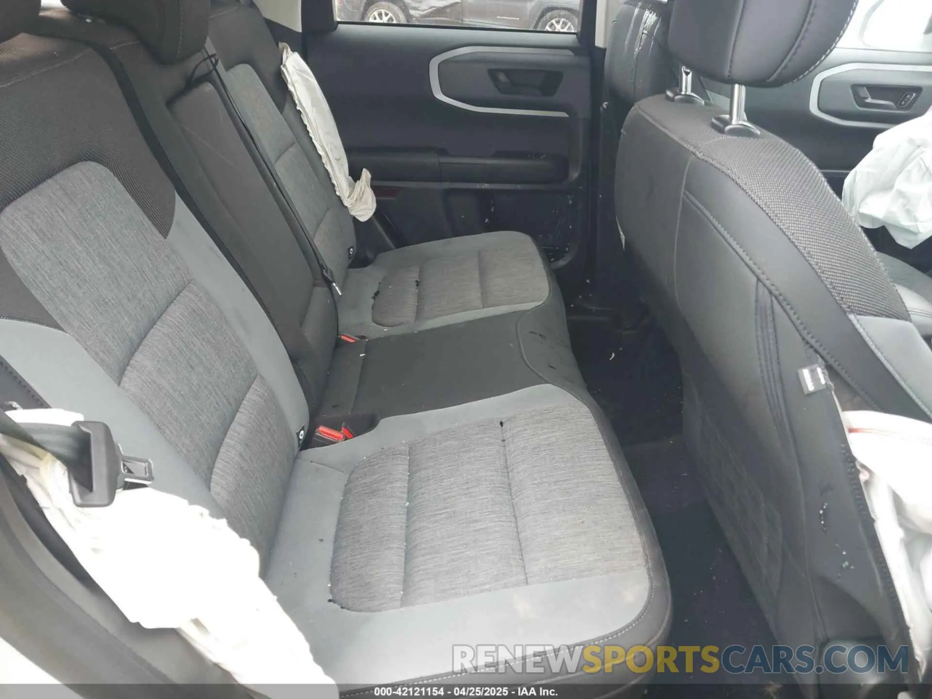 8 Photograph of a damaged car 3FMCR9B64NRE34904 FORD BRONCO SPORT 2022