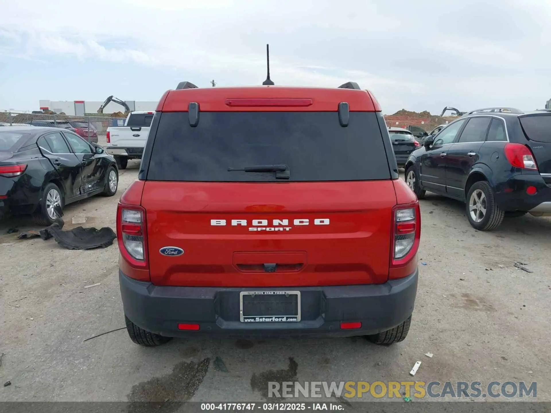 16 Photograph of a damaged car 3FMCR9B67NRE16574 FORD BRONCO SPORT 2022