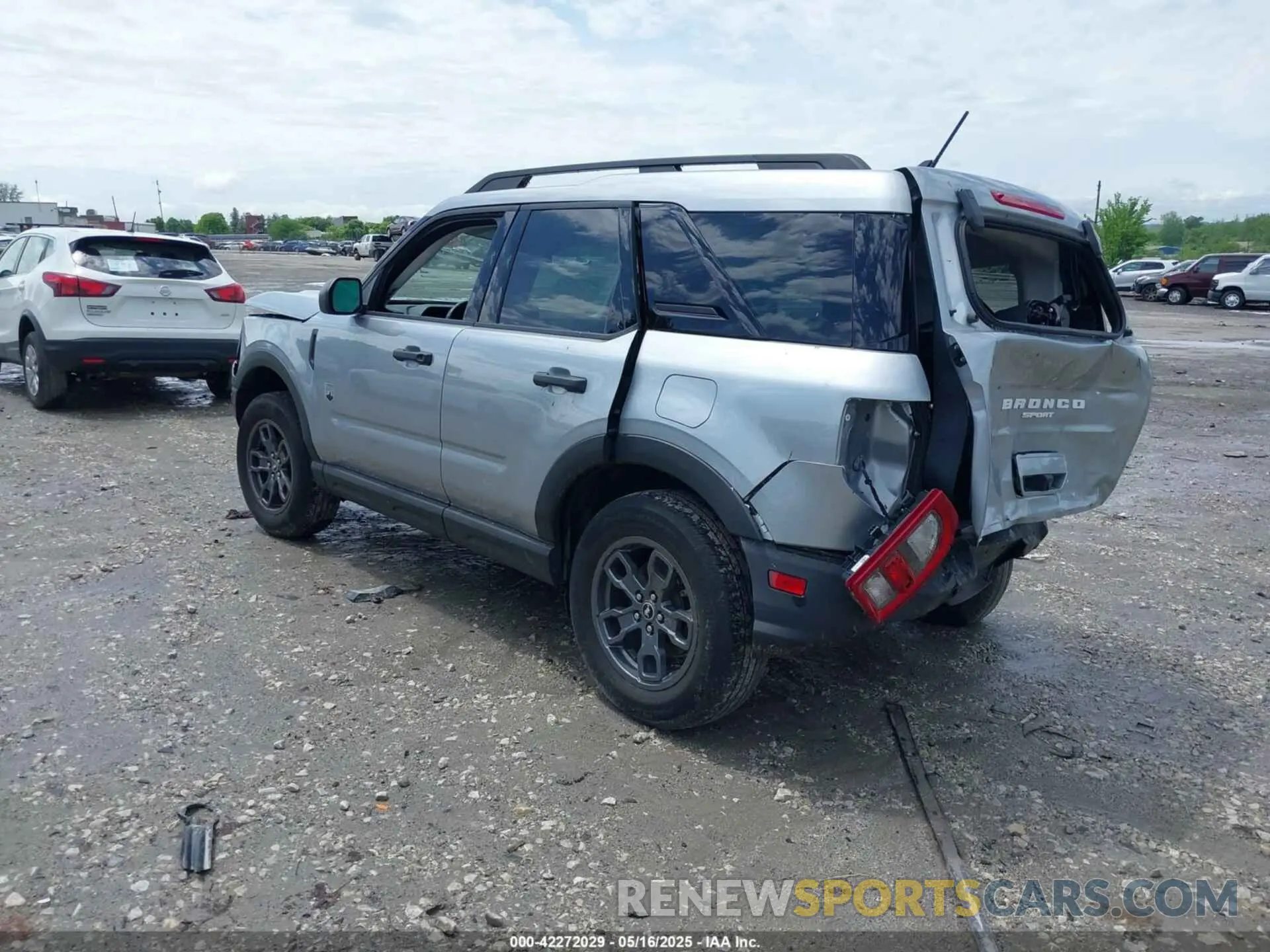 3 Photograph of a damaged car 3FMCR9B67NRE18180 FORD BRONCO SPORT 2022