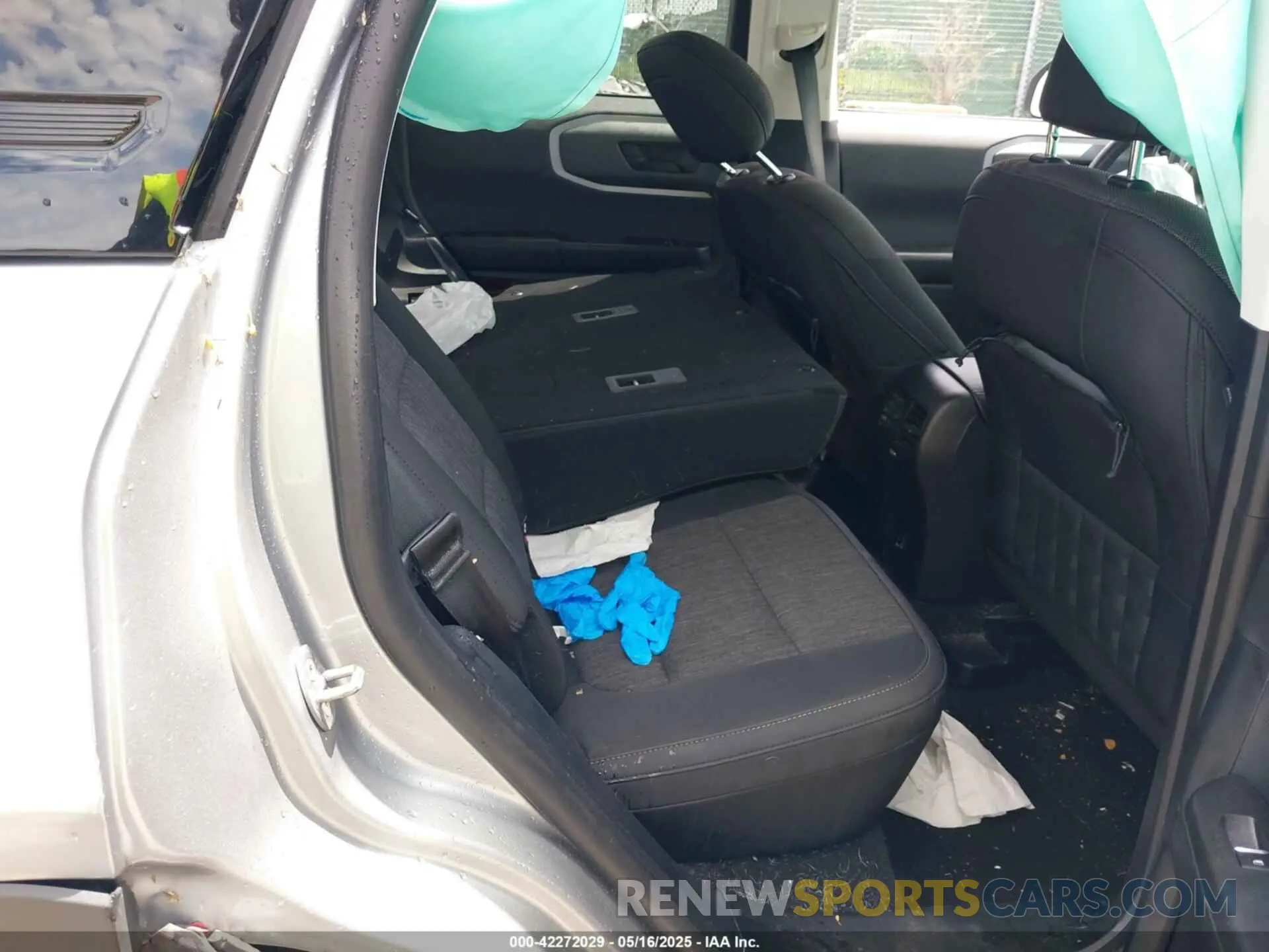 8 Photograph of a damaged car 3FMCR9B67NRE18180 FORD BRONCO SPORT 2022