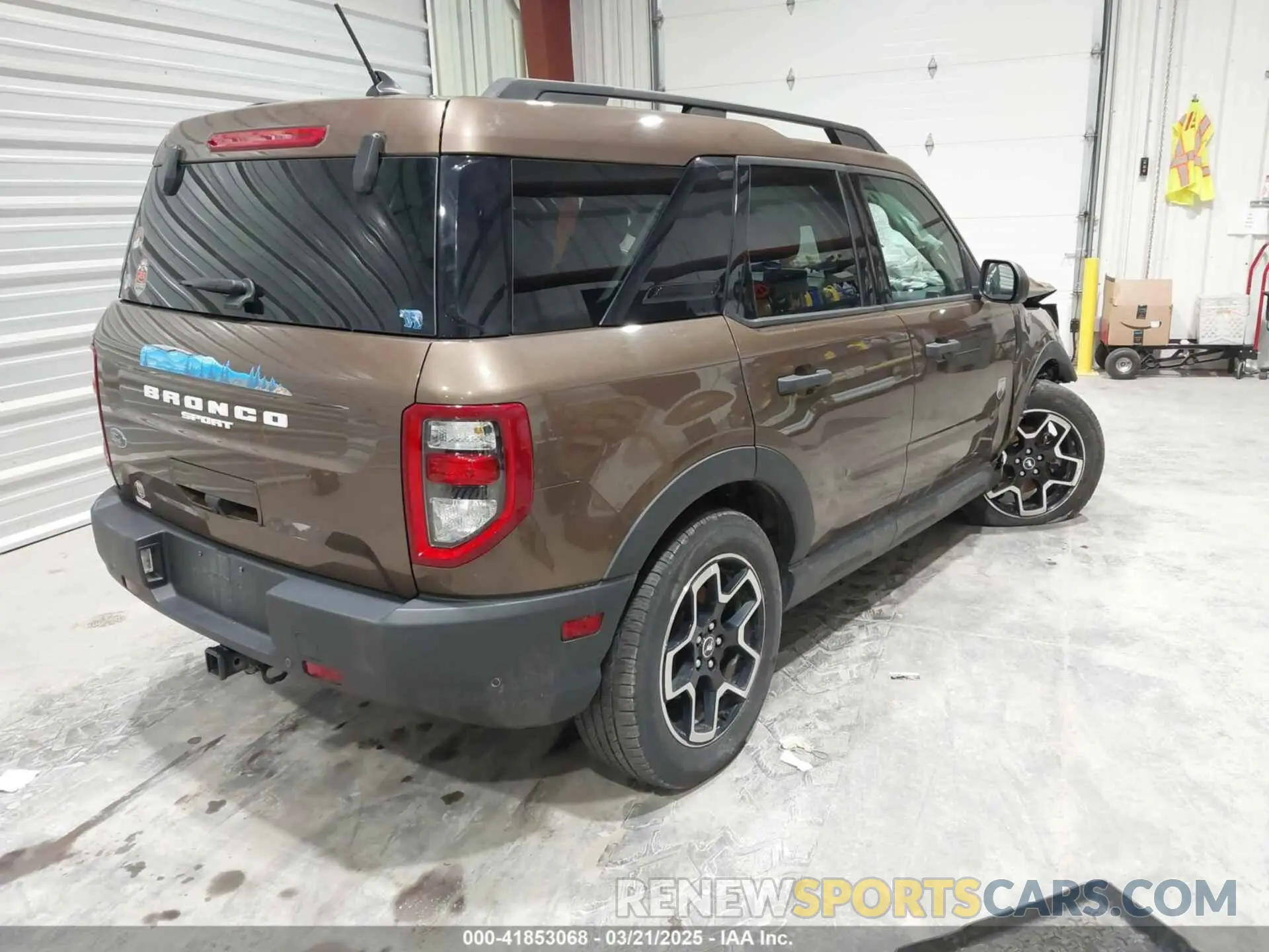 4 Photograph of a damaged car 3FMCR9B68NRD15155 FORD BRONCO SPORT 2022