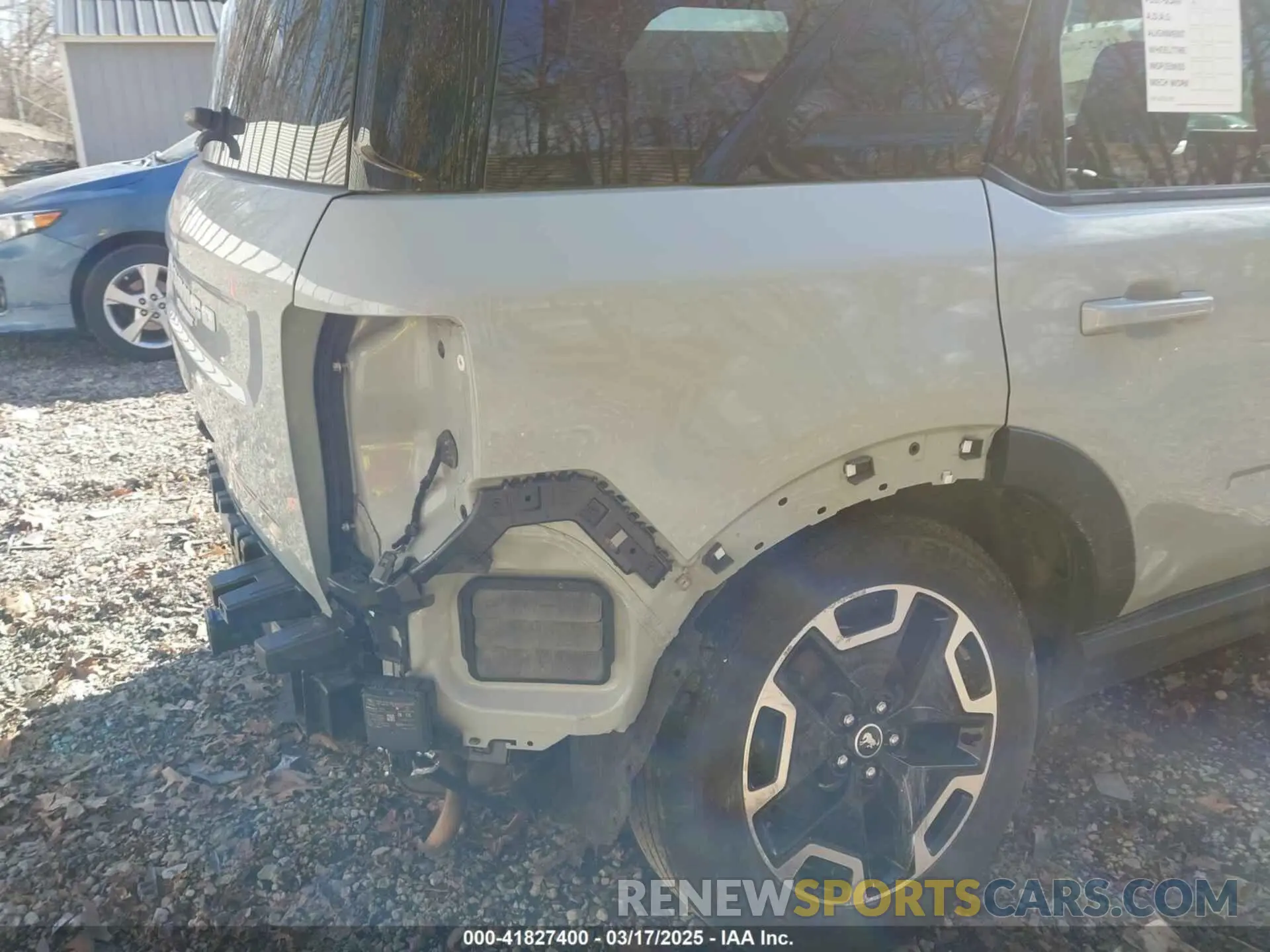 18 Photograph of a damaged car 3FMCR9C63NRD84317 FORD BRONCO SPORT 2022