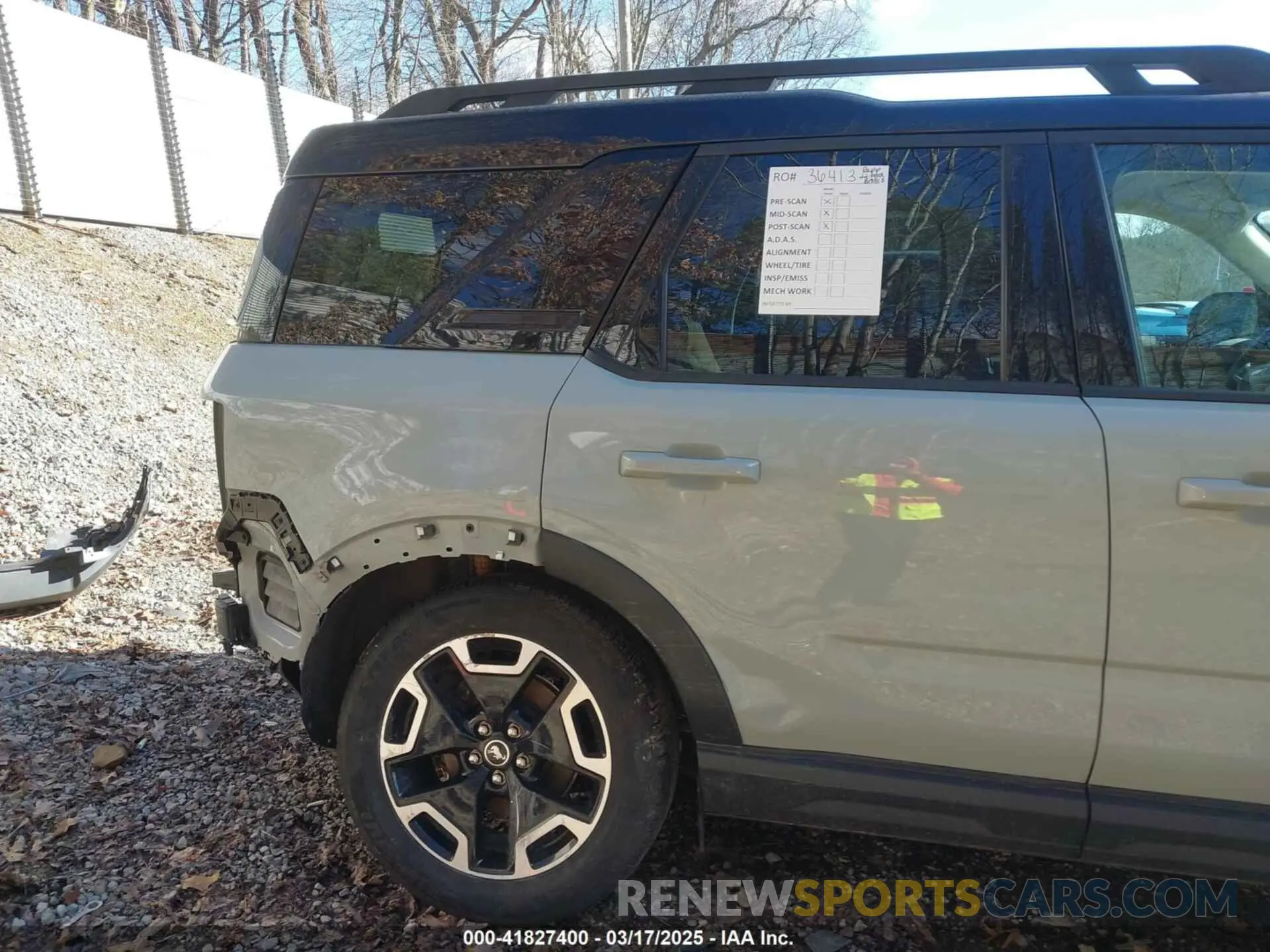 19 Photograph of a damaged car 3FMCR9C63NRD84317 FORD BRONCO SPORT 2022